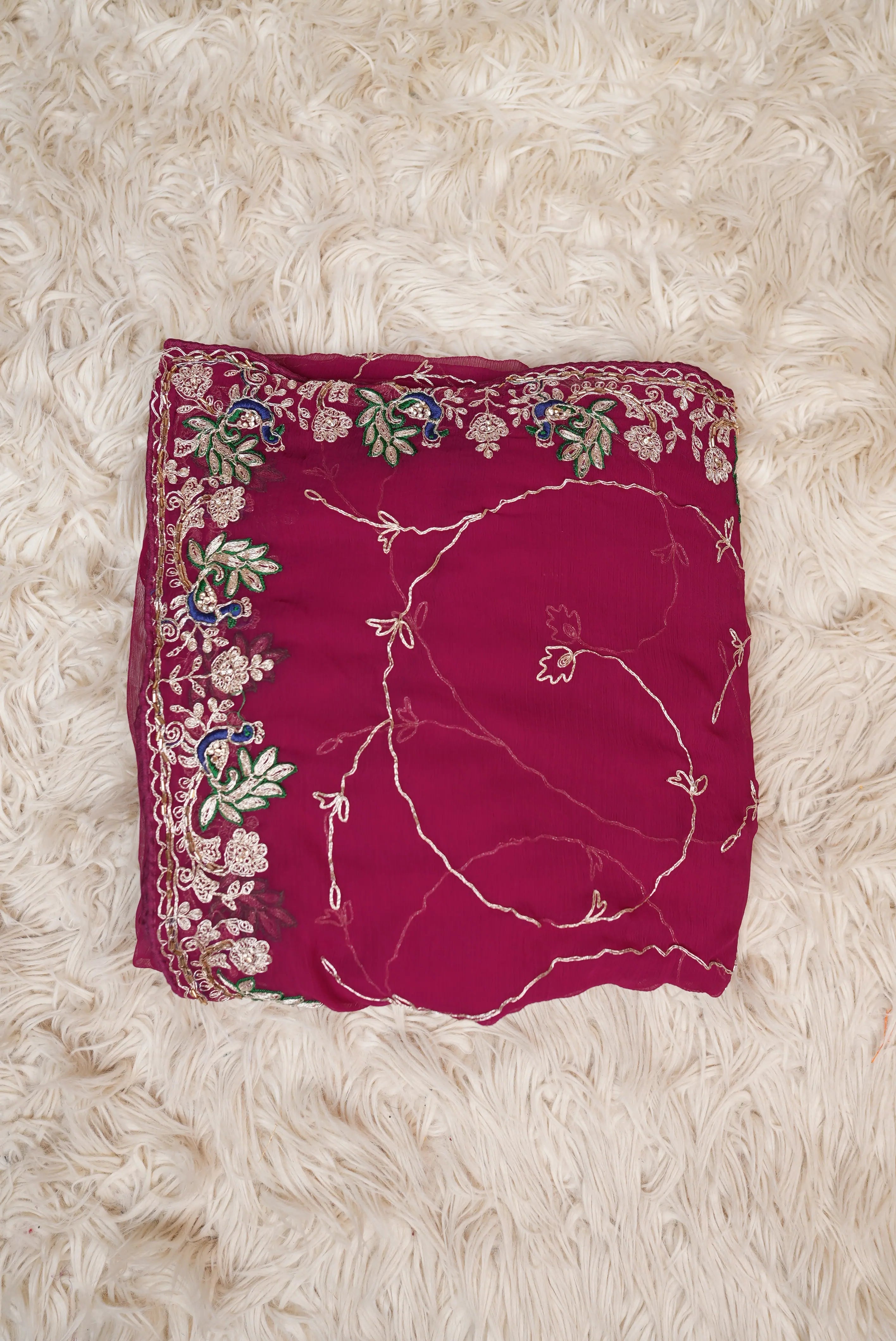 Gangore Special Saree On Georgette Fabric With Peacock Pattern And Jaal Work (With Blouse)