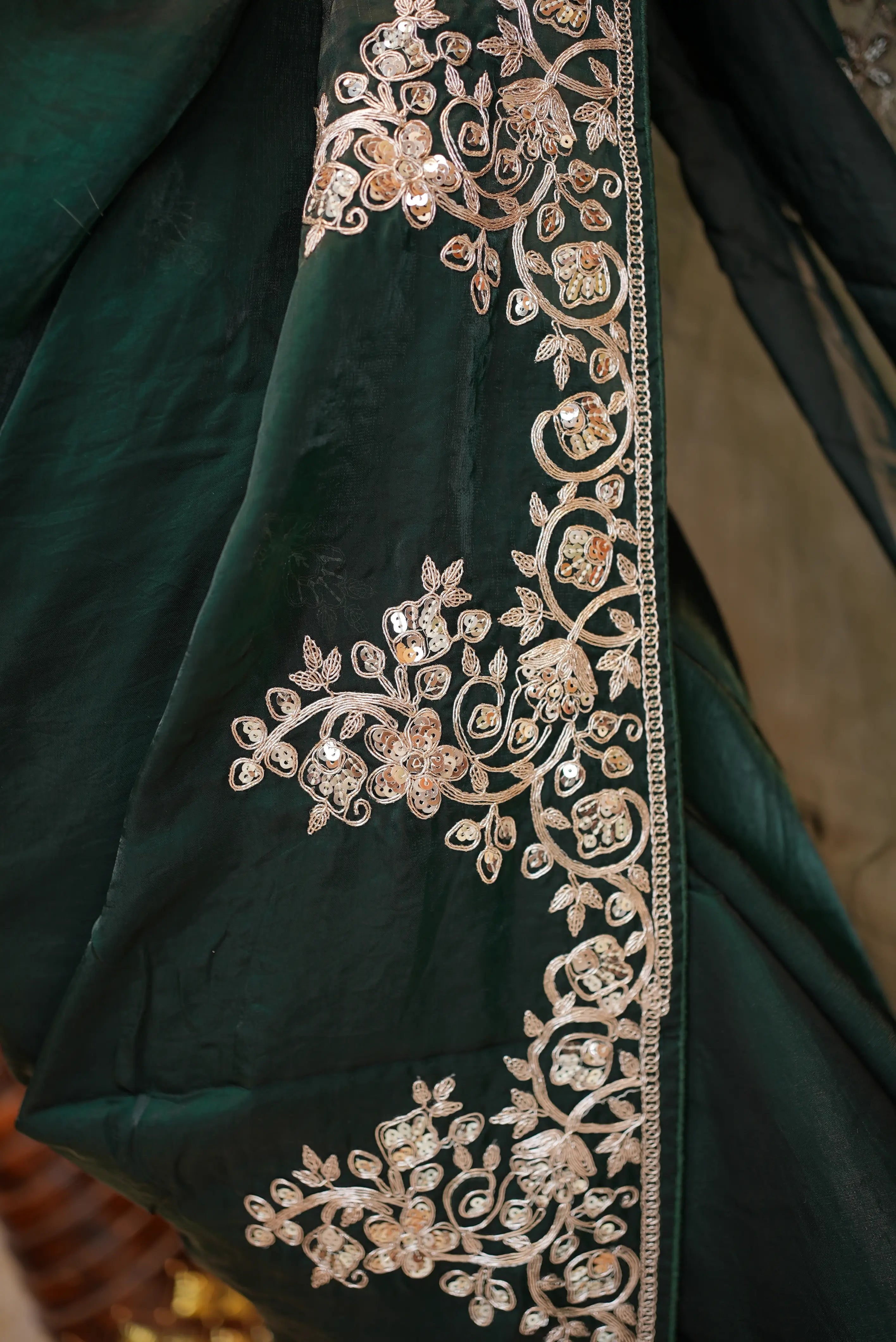 Fandy Fabric Pitten & Sequence Work Party Wear Saree (With Blouse)
