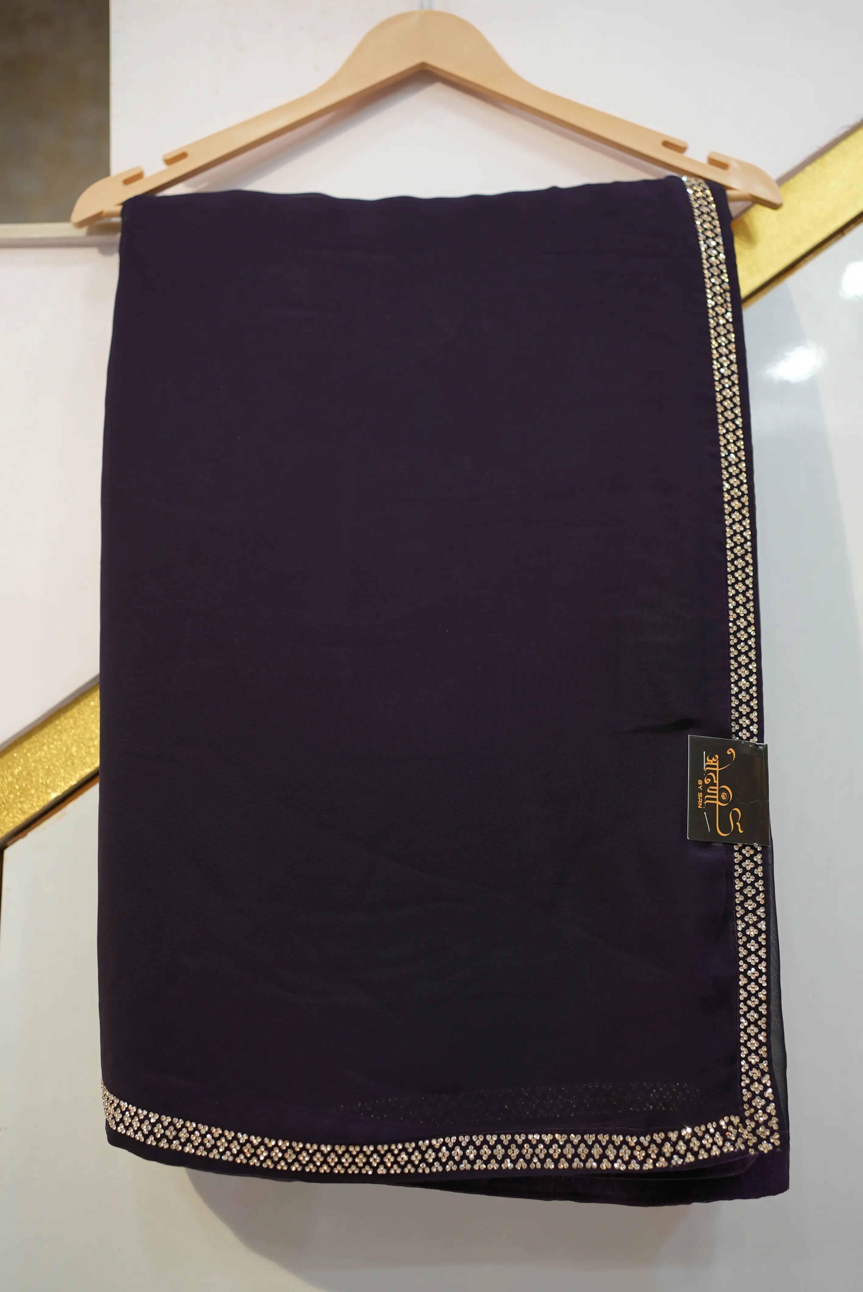 Elegant Georgette Saree with Zarkan Border & Stylish Belt (With Blouse)