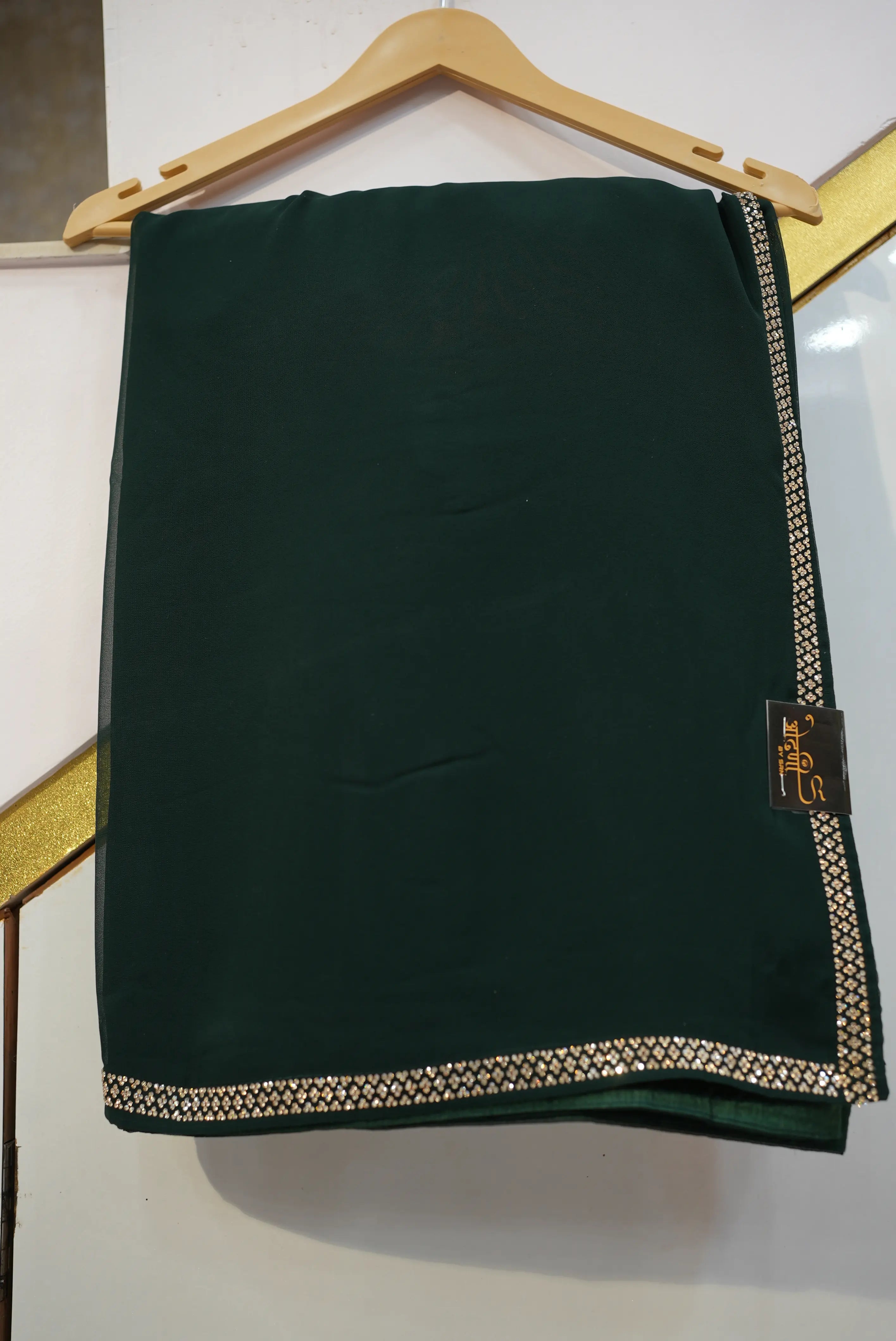 Elegant Georgette Saree with Zarkan Border & Stylish Belt (With Blouse)