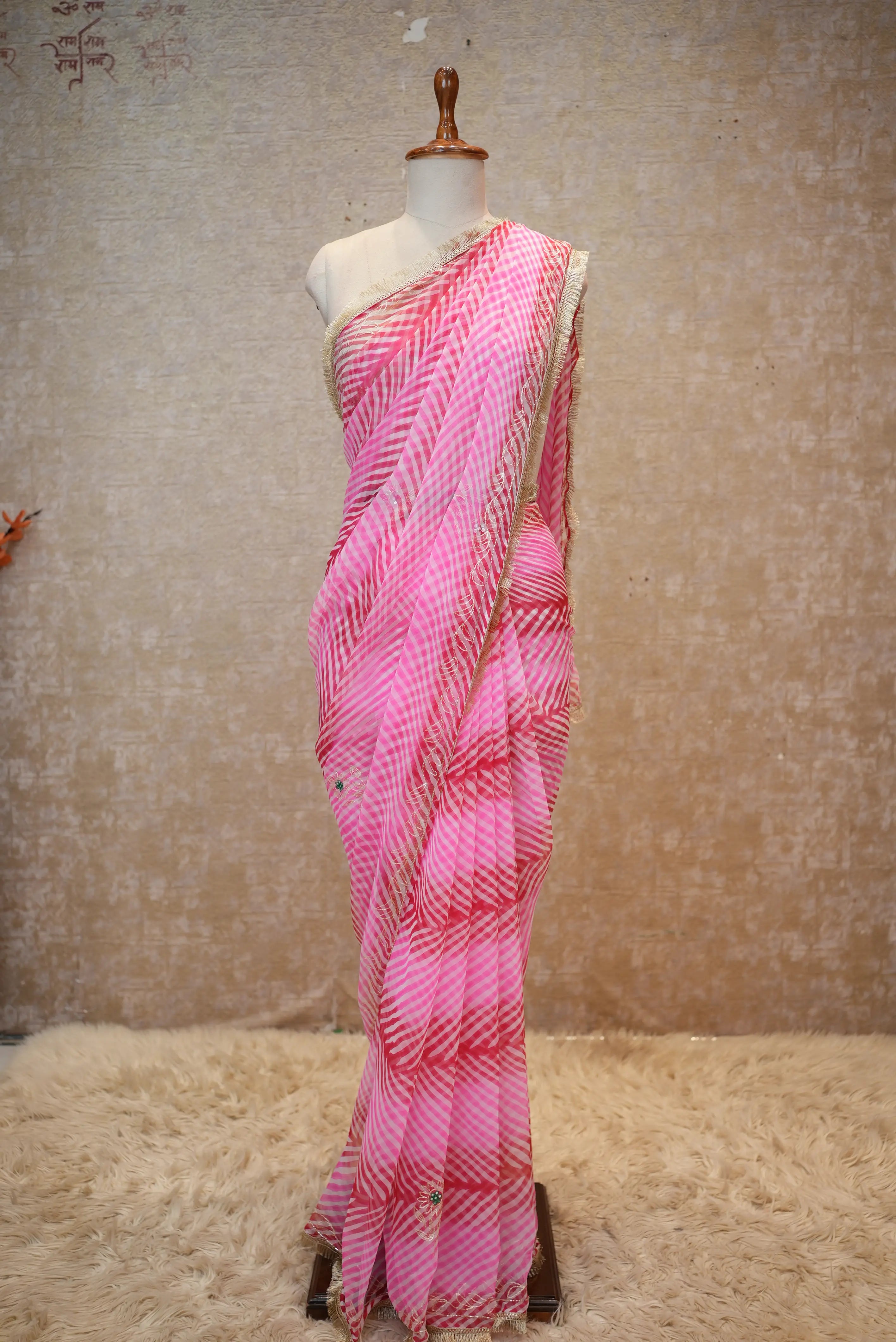 Lahriya Saree With Vintage Work And Buti Pattern (With Blouse)