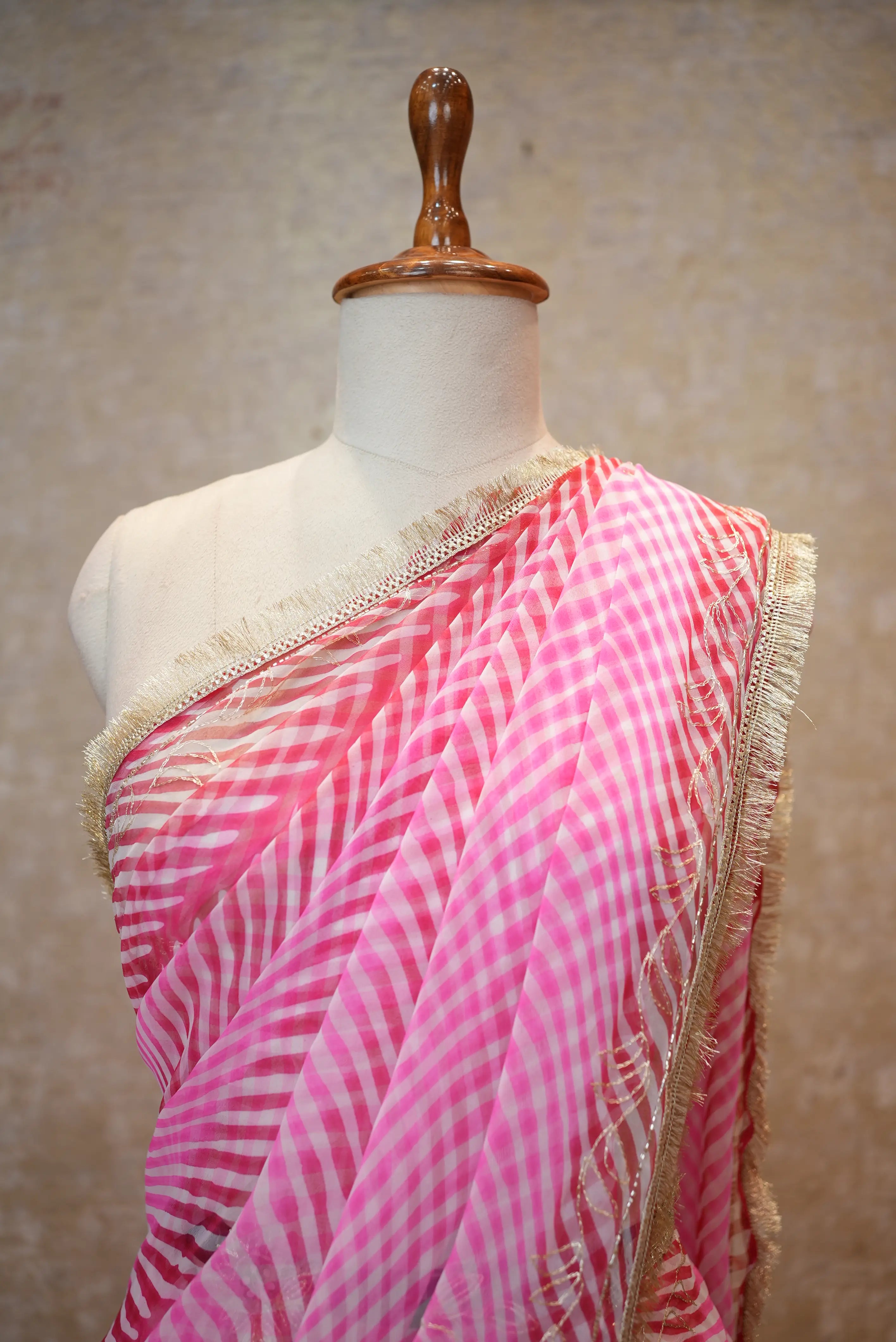 Lahriya Saree With Vintage Work And Buti Pattern (With Blouse)