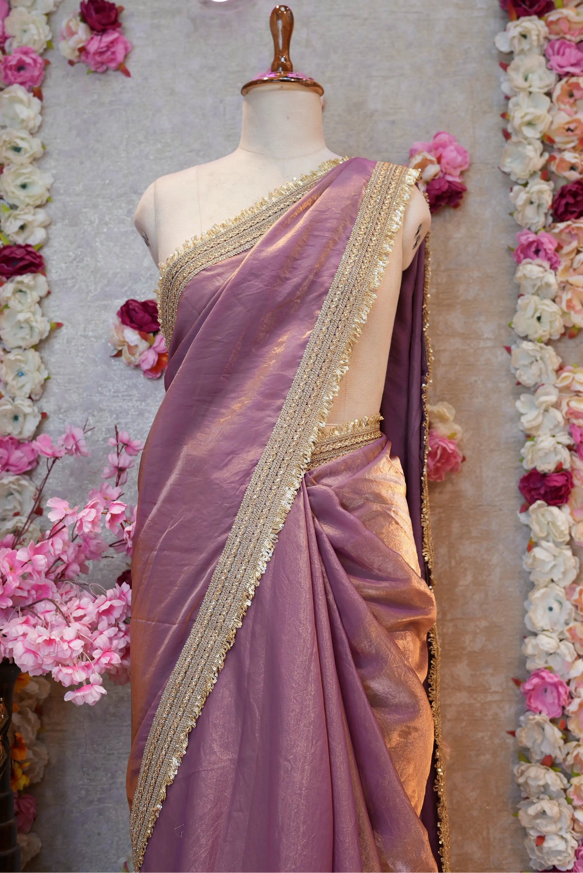 Metallic Tissue Saree with Vintage Hiramandi Lace Border & Heavy Embroidered Blouse