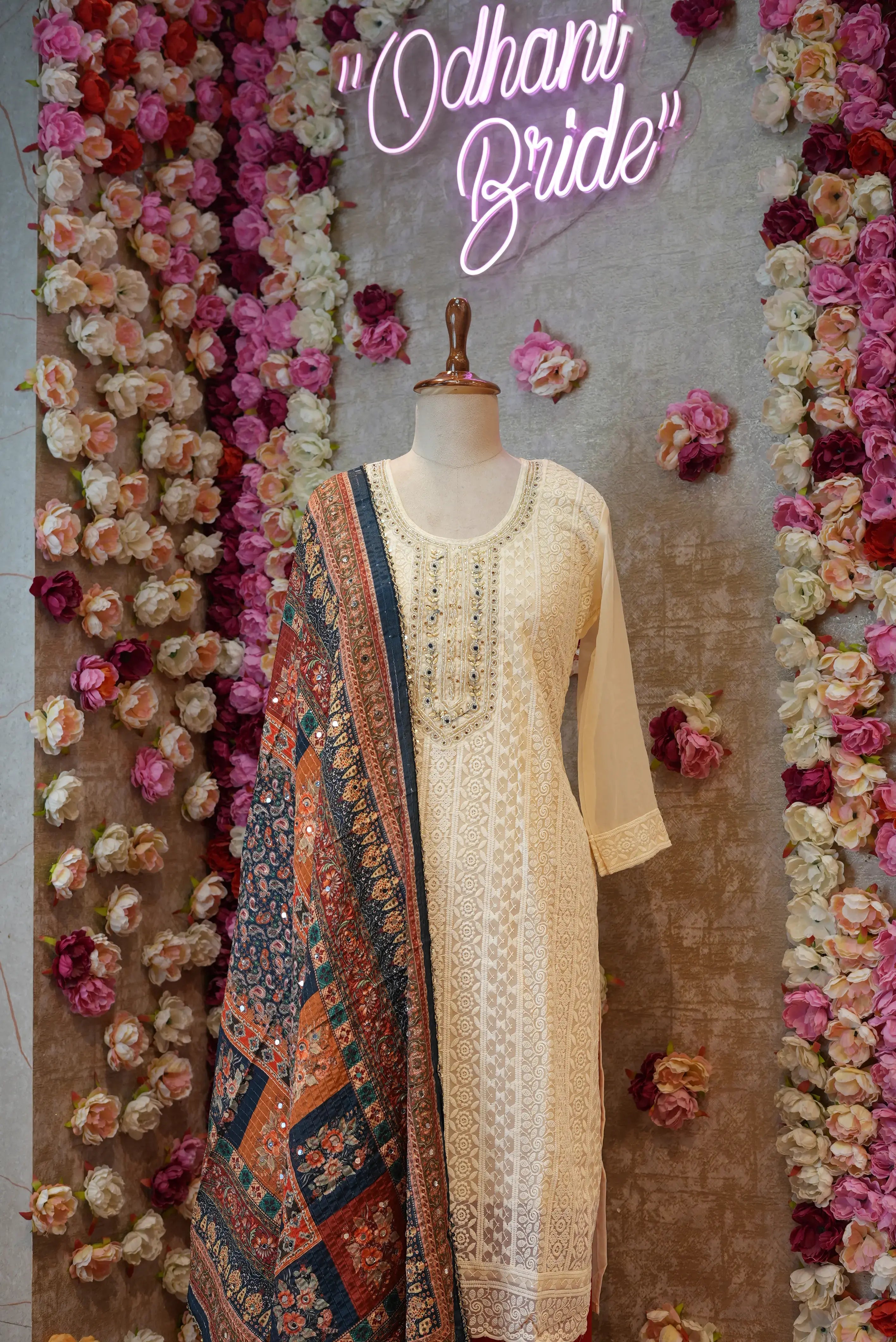 3-PIECE SUIT WITH EMBIORDERY WORK IN OFF WHITE COLOUR WITH DUPATTA