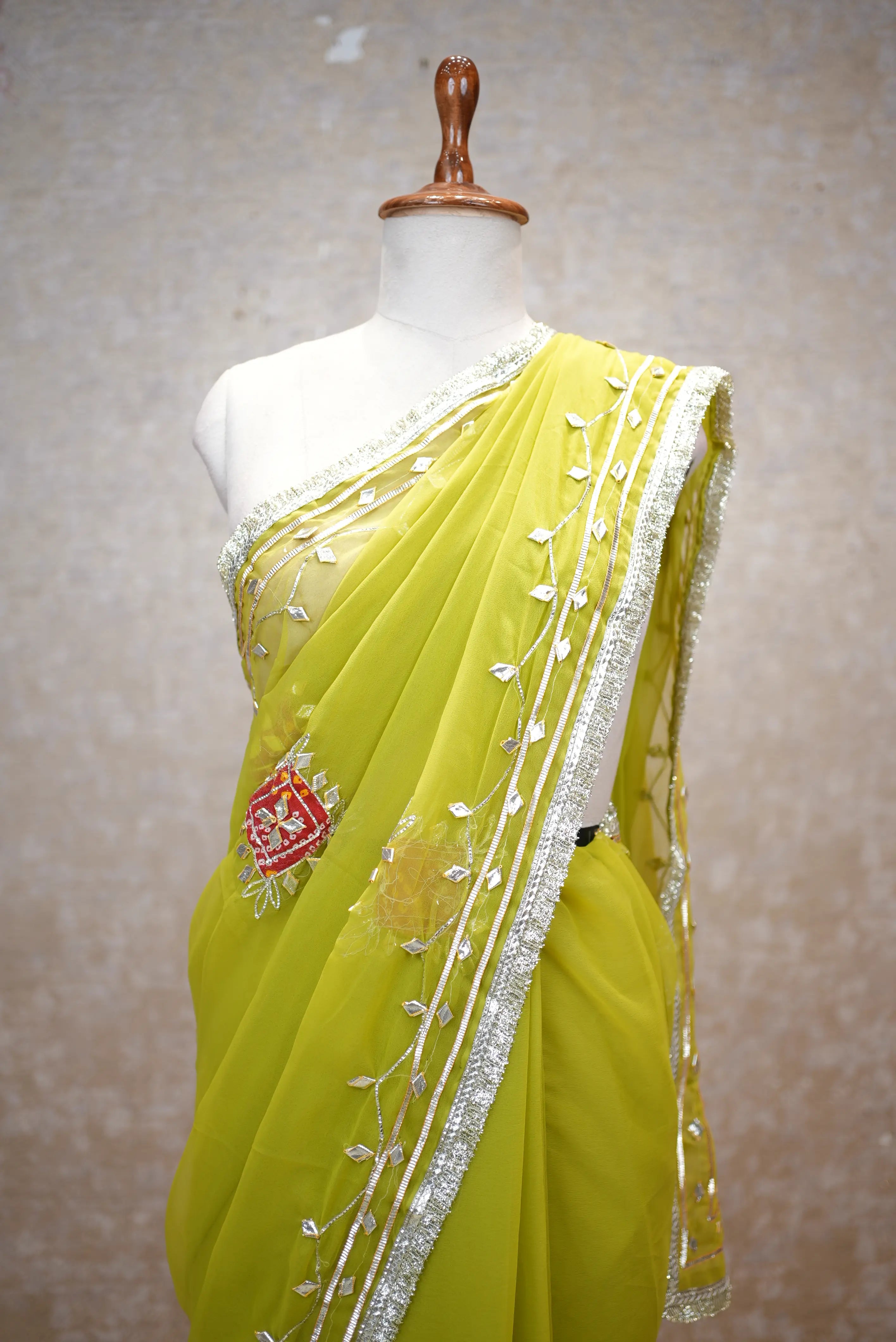 Rajasthani Kacche Gota Patti Patch Work Saree (With Blouse)