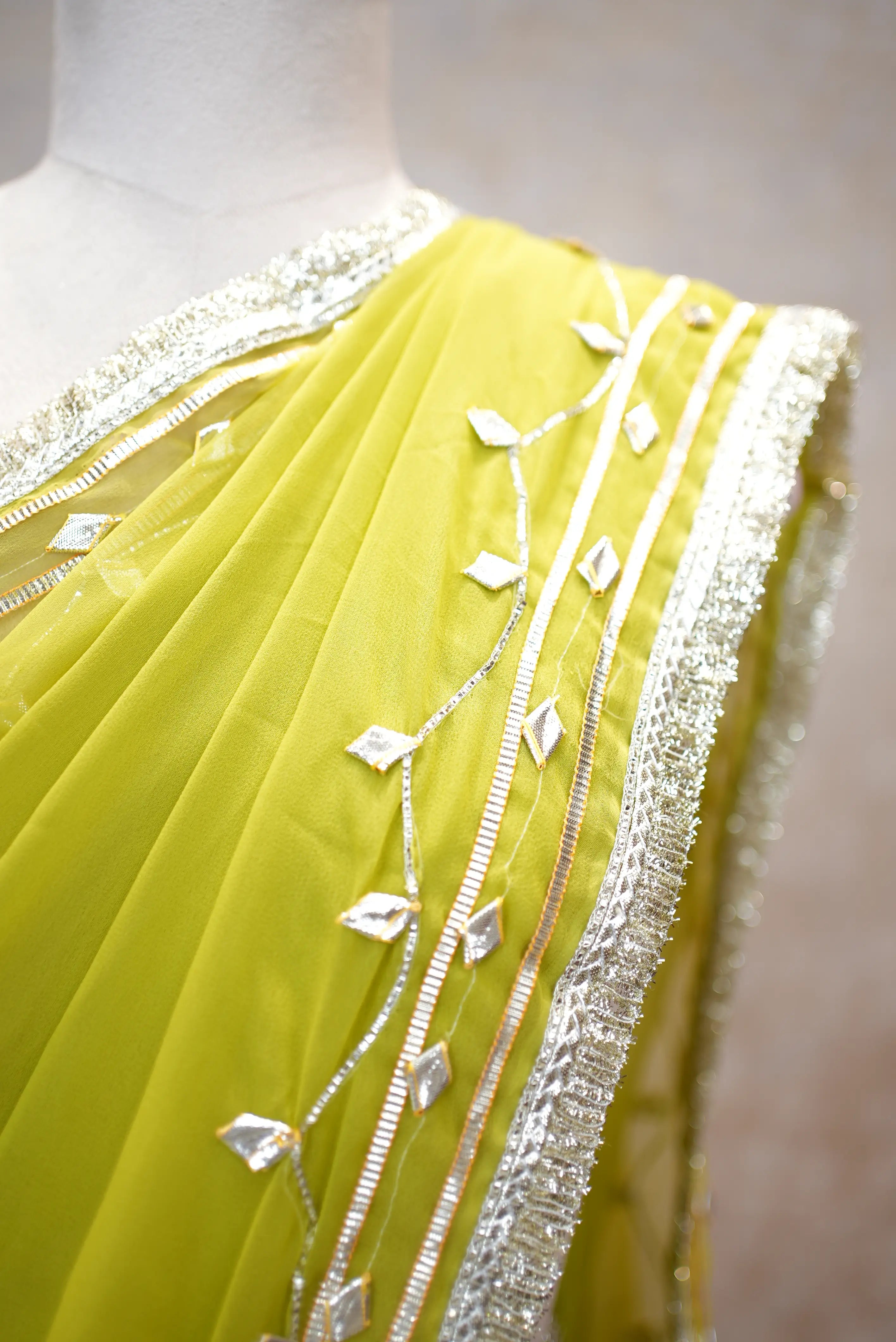 Rajasthani Kacche Gota Patti Patch Work Saree (With Blouse)