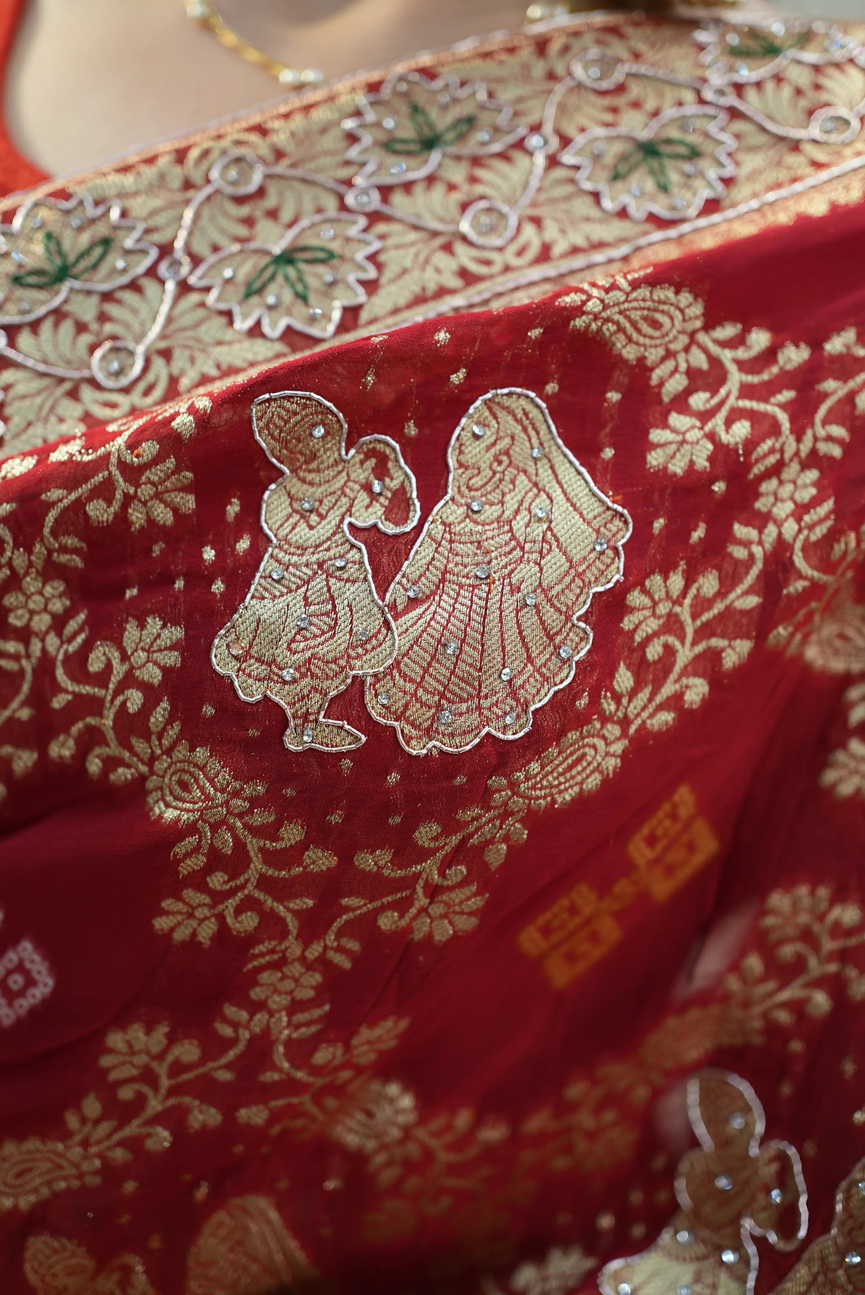 Bandhani Darbari Saree with Traditional Royal Figure Zari Weaving & Designer Border
