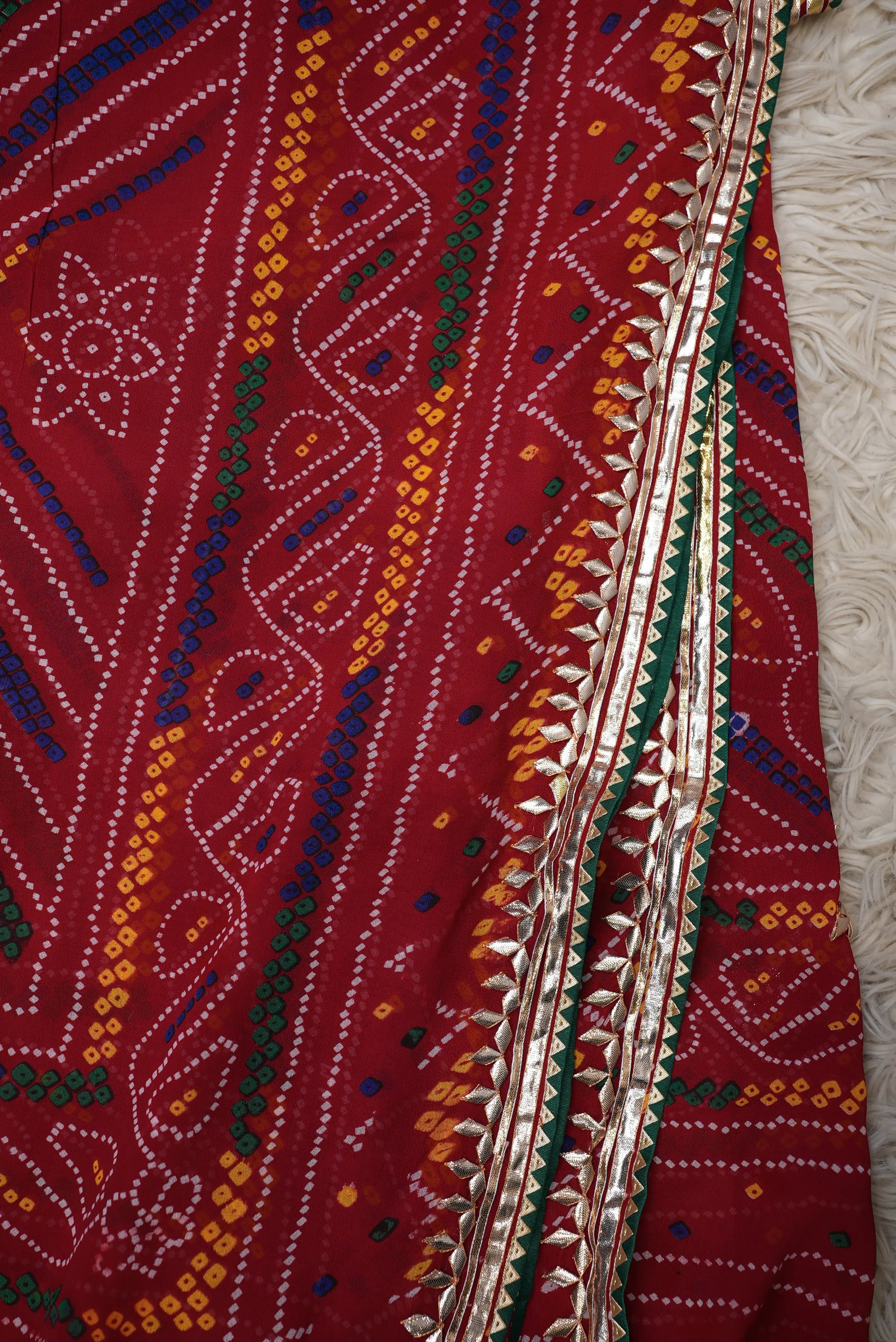 Traditional Chunri With Kacchi Gota Patti Handwork (Double Paat)