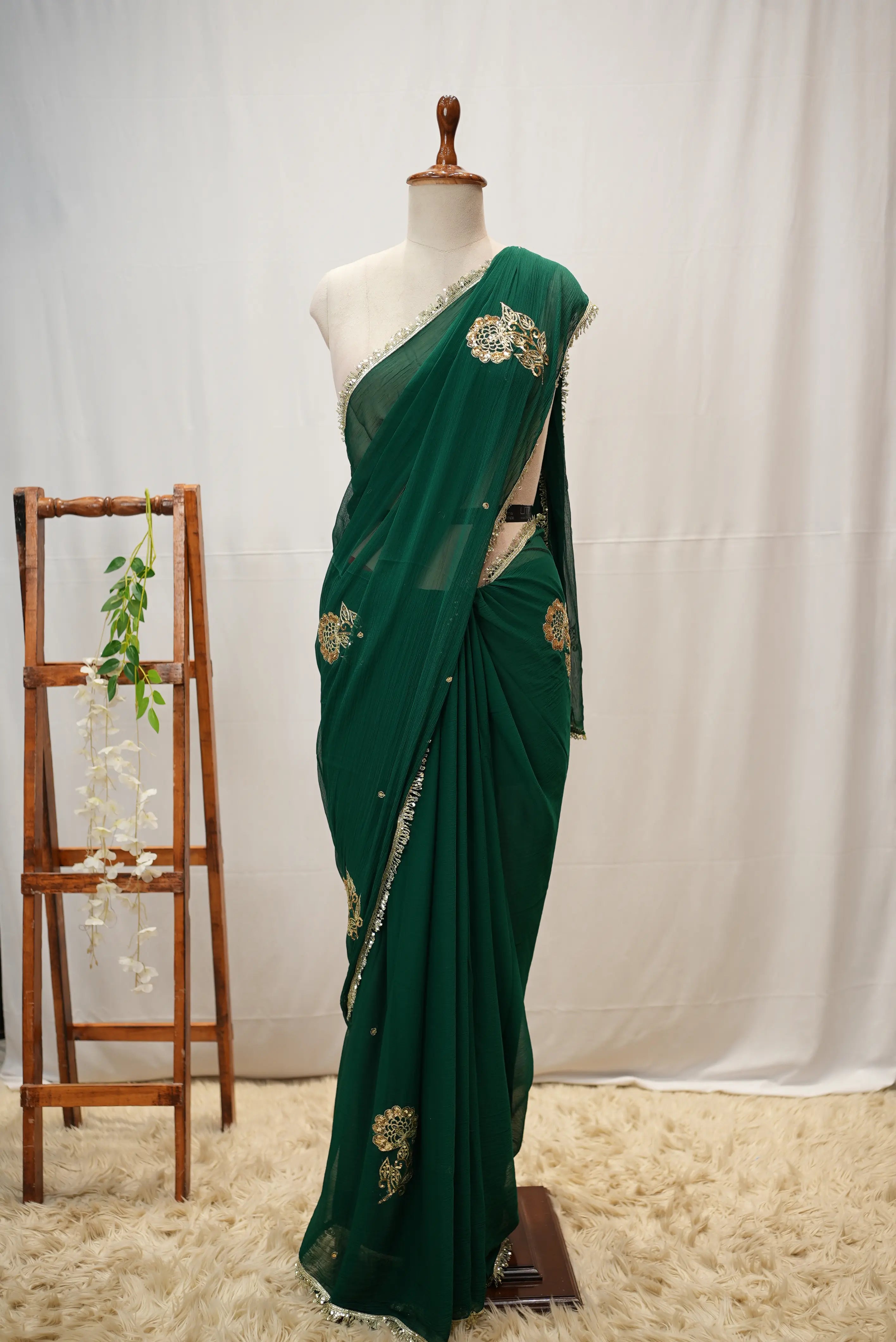 Chamunda Chiffon Saree With Vintage Work Butta (With Blouse)