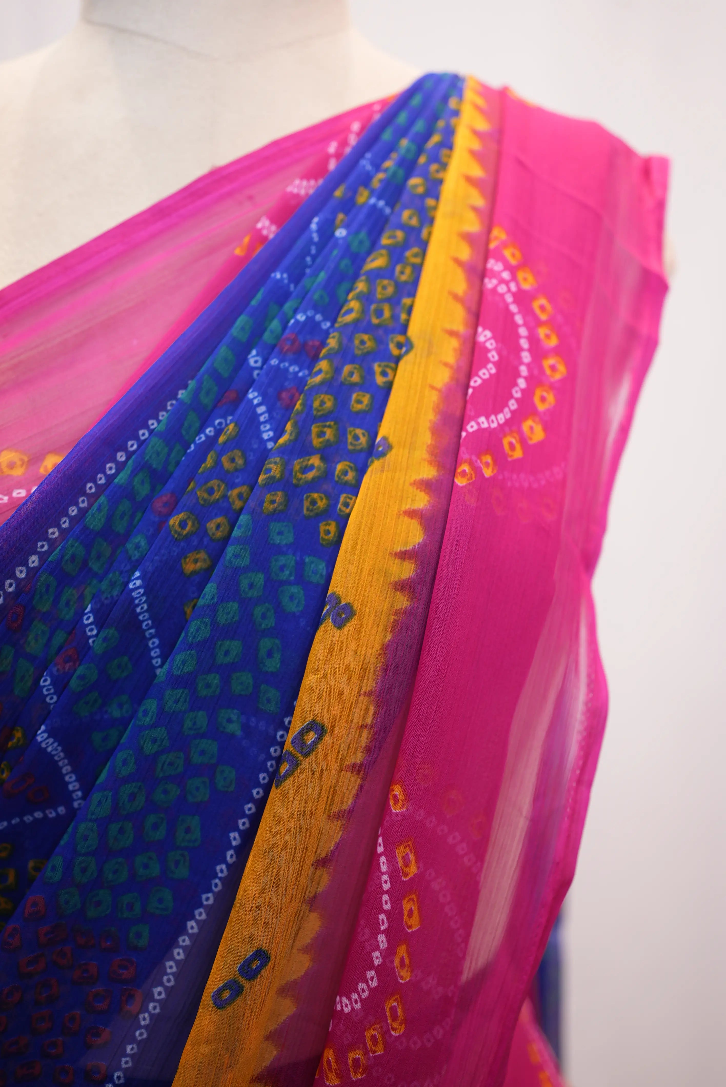 Royal Chiffon Multishade Shekhawati Bandhani Saree (Without Blouse)