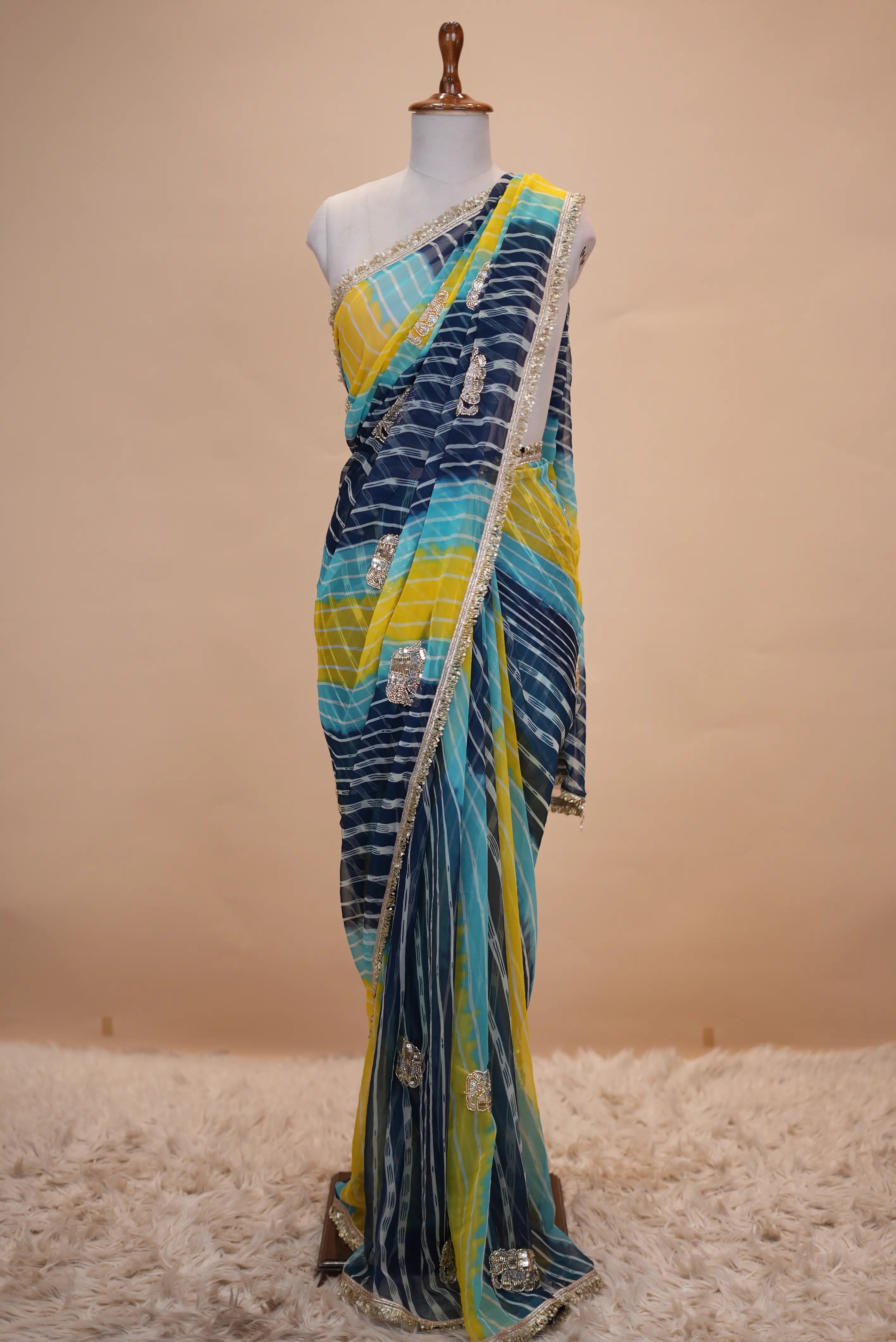 Elephant Figure Pattern Multishade Leheriya Saree With Buti Work (With Blouse)