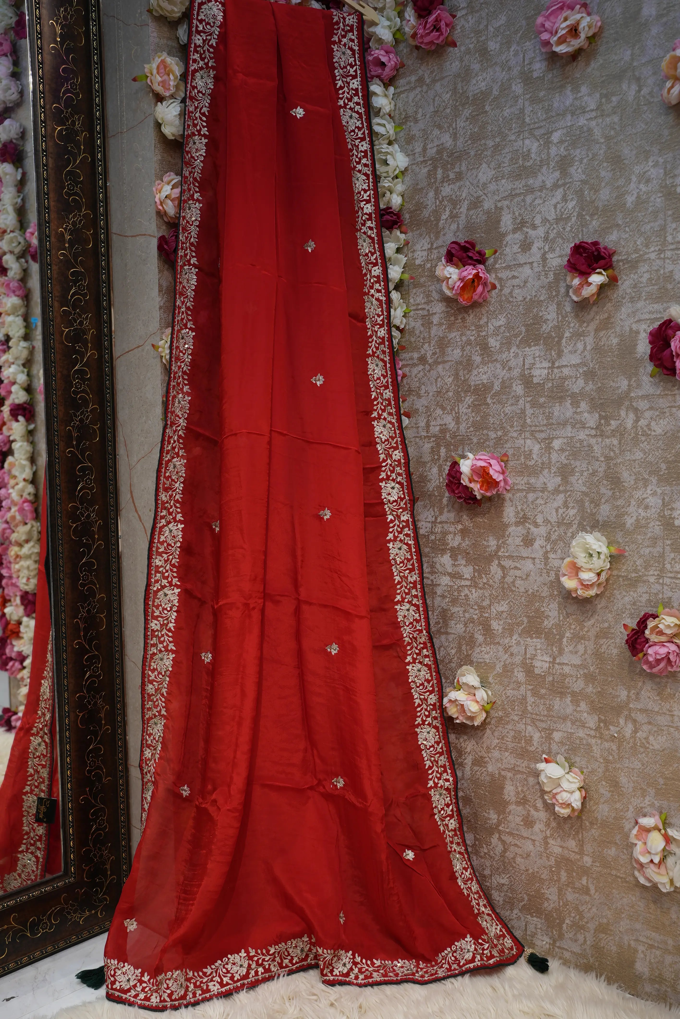 Saree with Border Pattern & Vintage Work (with Blouse)