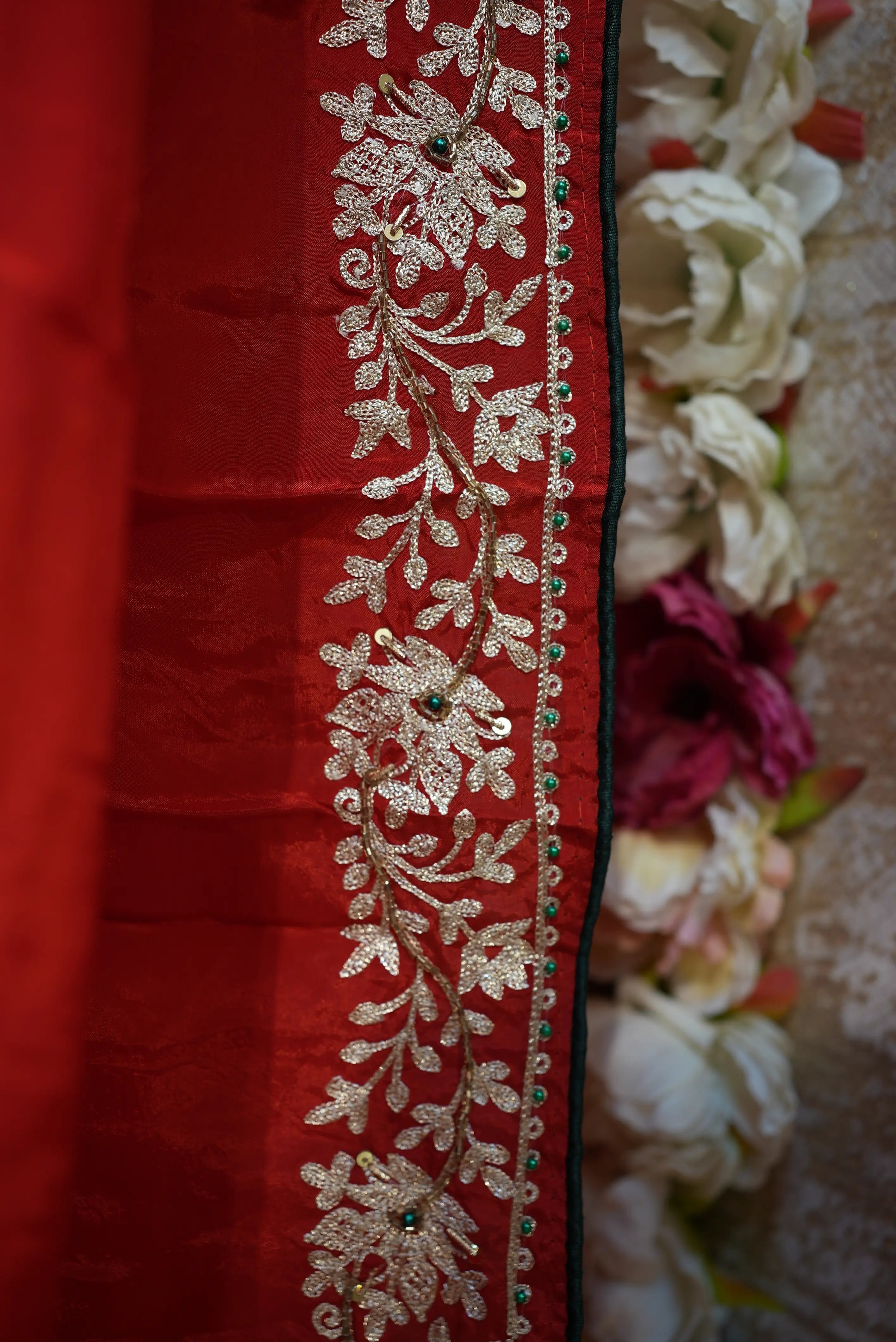 Saree with Border Pattern & Vintage Work (with Blouse)