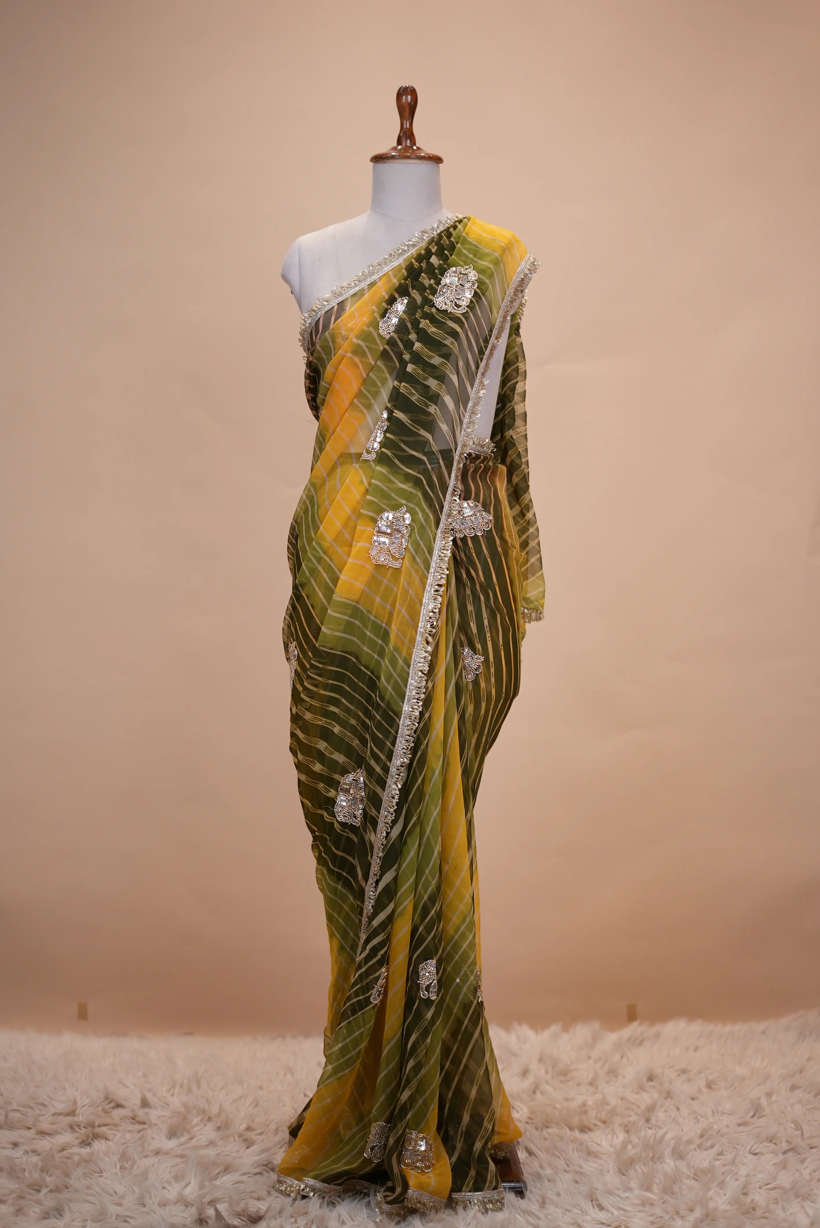 Elephant Figure Pattern Multishade Leheriya Saree With Buti Work (With Blouse)