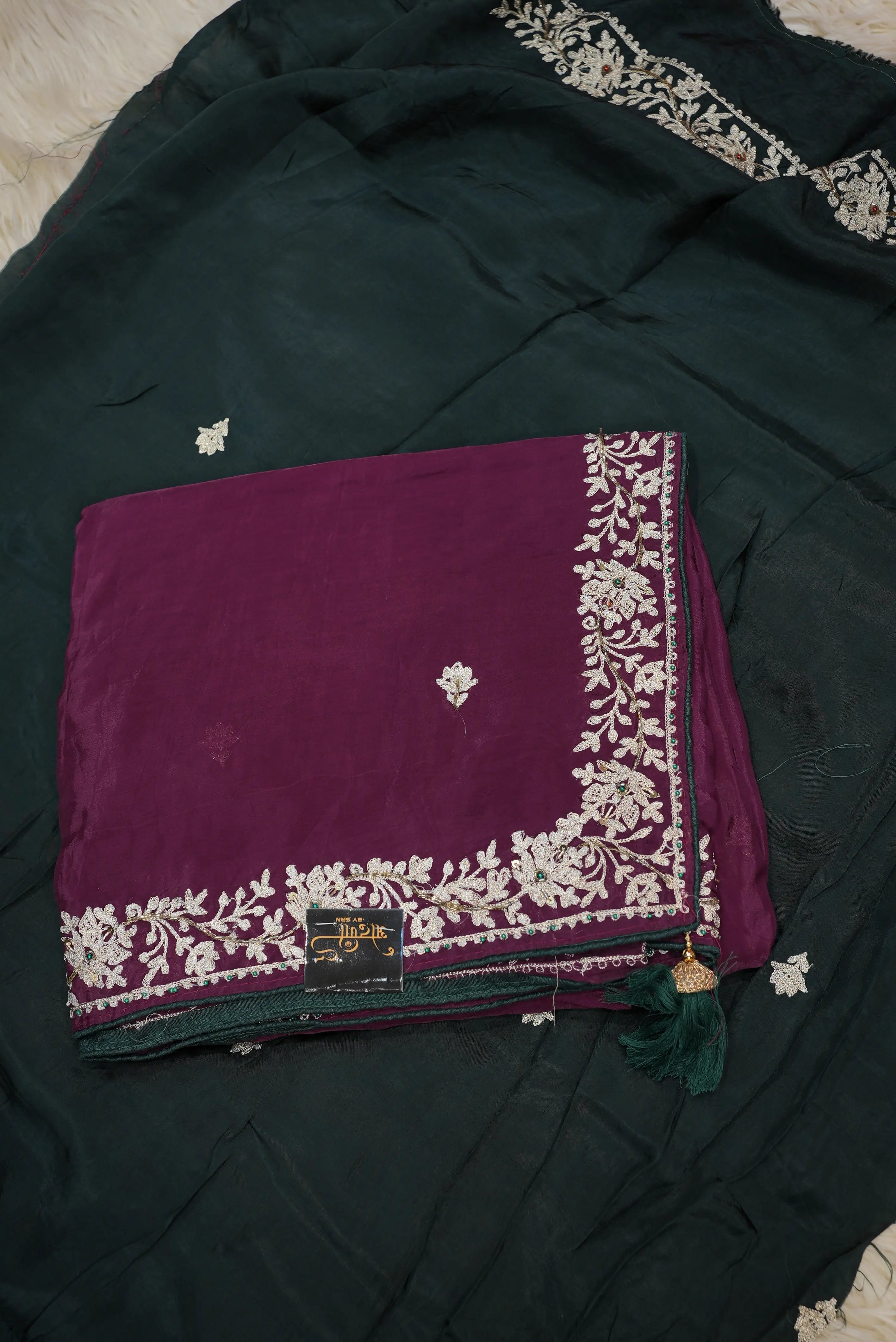 Saree with Border Pattern & Vintage Work (with Blouse)