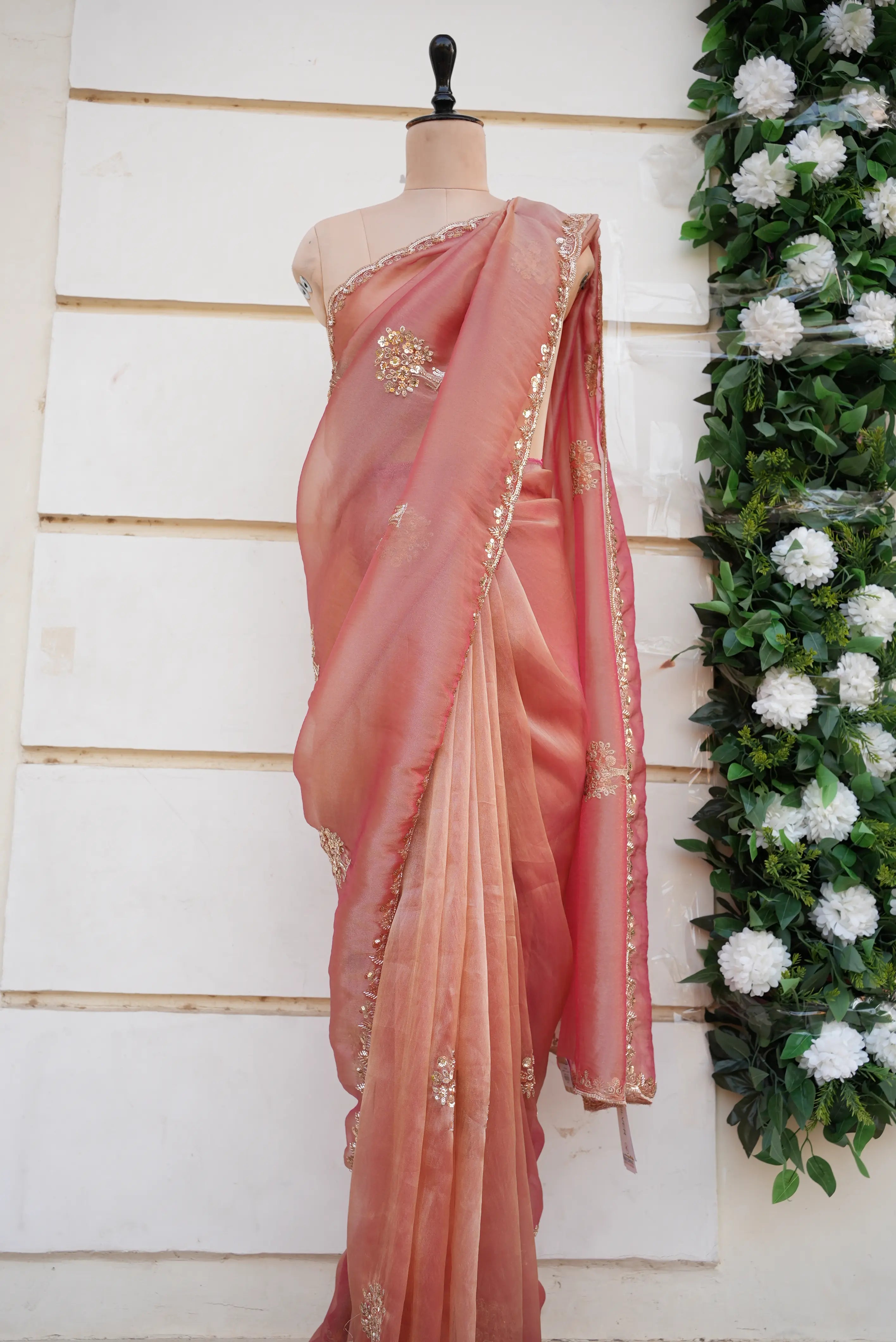 Dual Tone Shimmer Chiffon Saree With Butta Work (With Blouse)