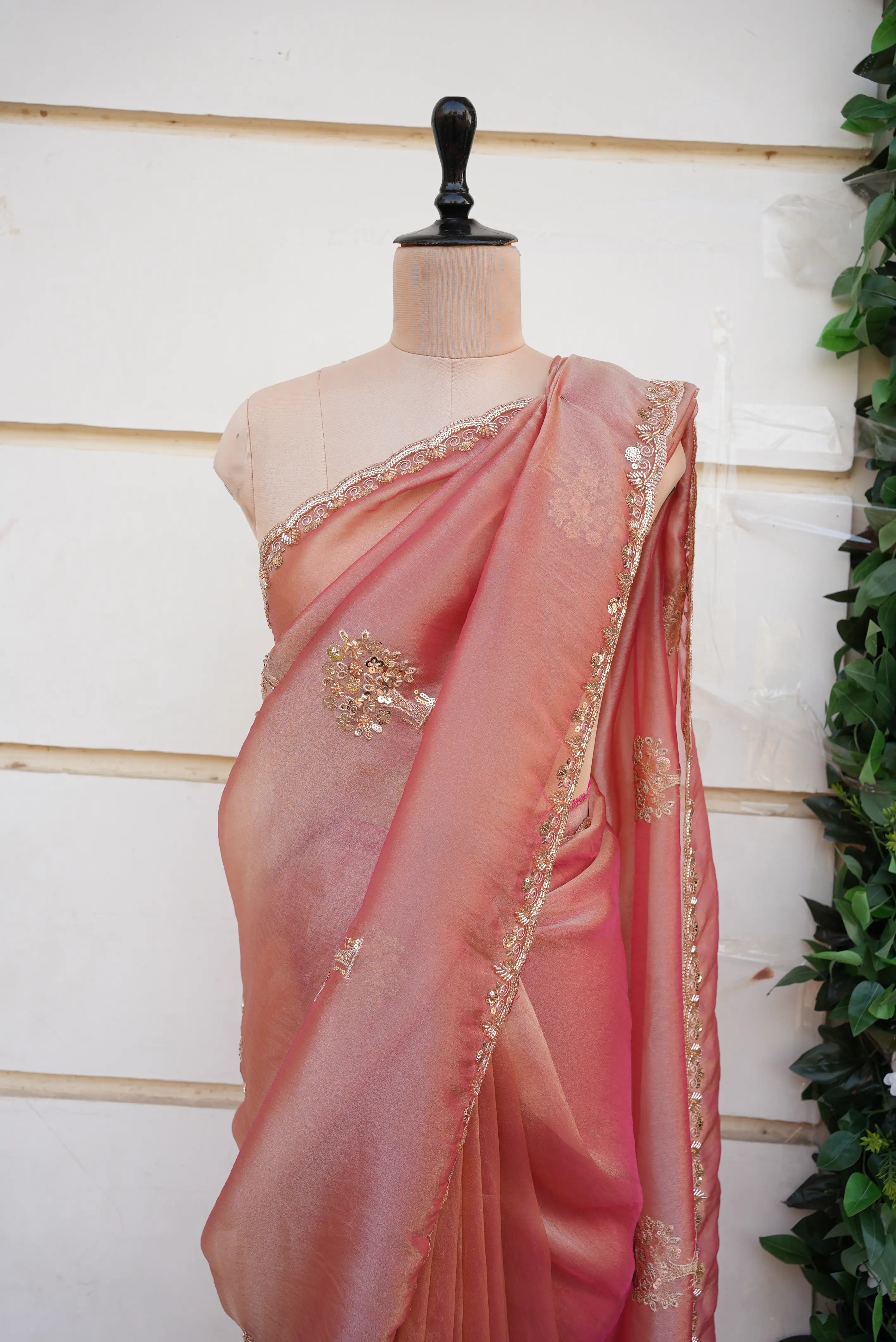 Dual Tone Shimmer Chiffon Saree With Butta Work (With Blouse)