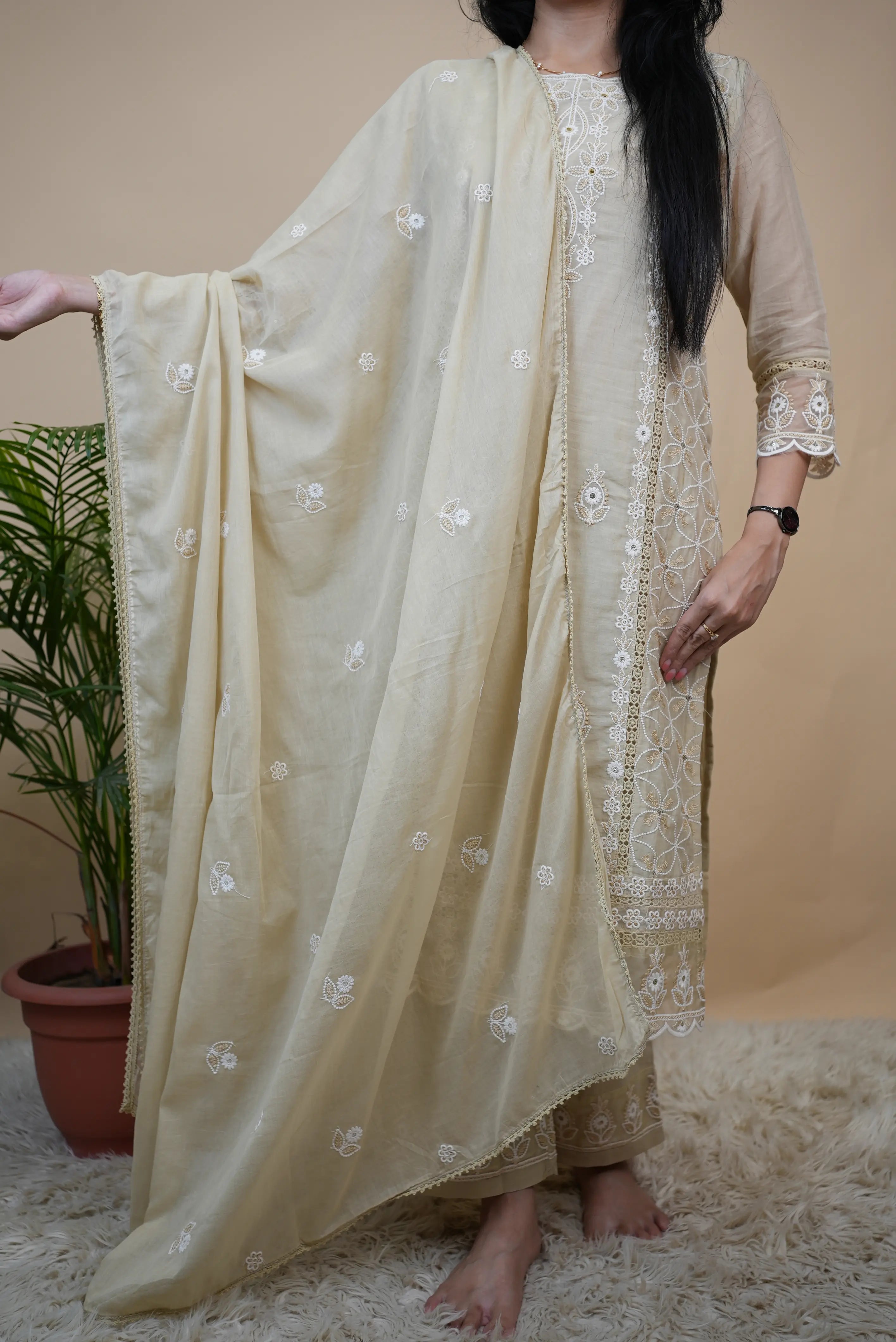 Mul Cotton Suit With Shipli Work