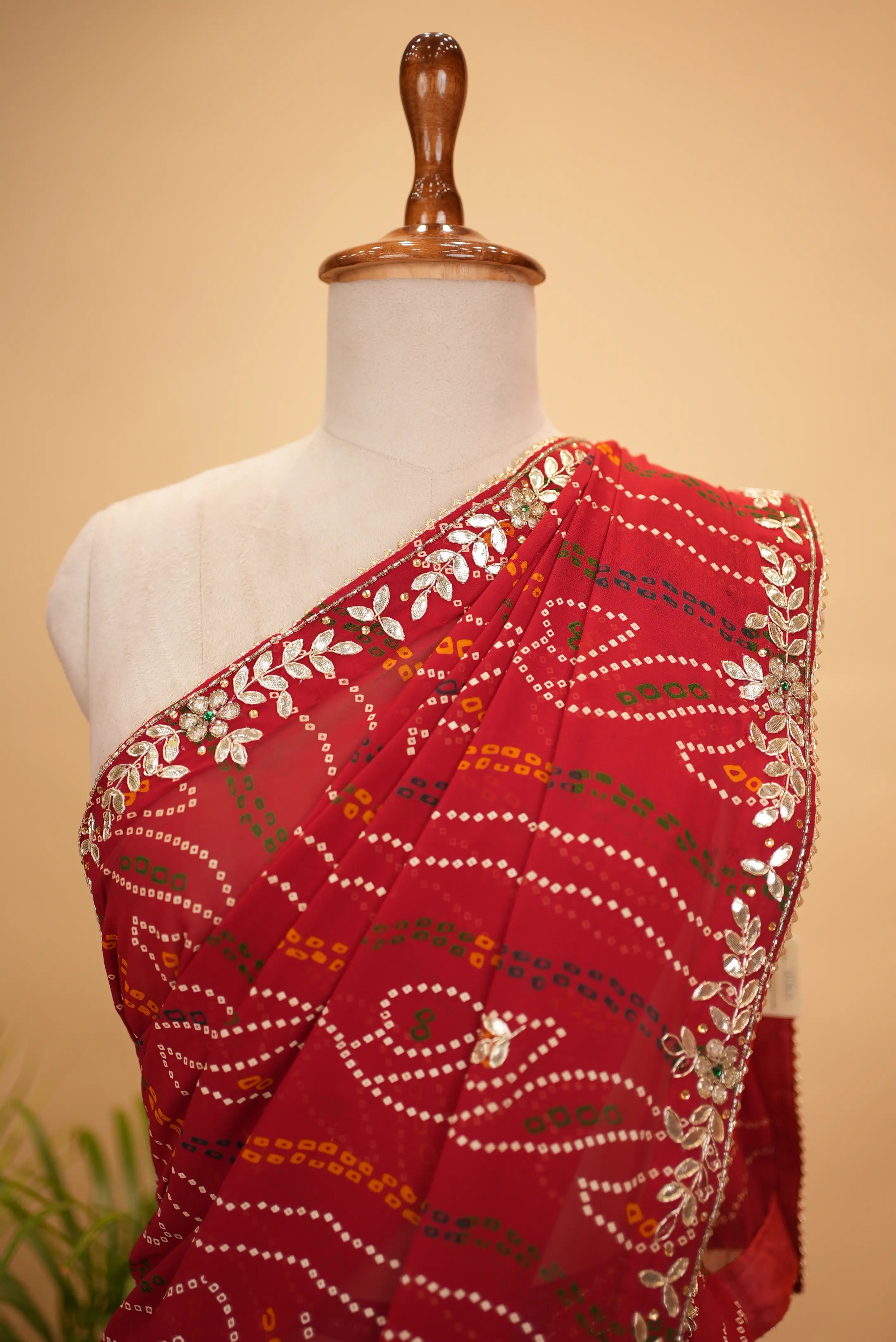 Viscose Georgette Bandhani Saree With Cutdana Handwork (With Blouse)