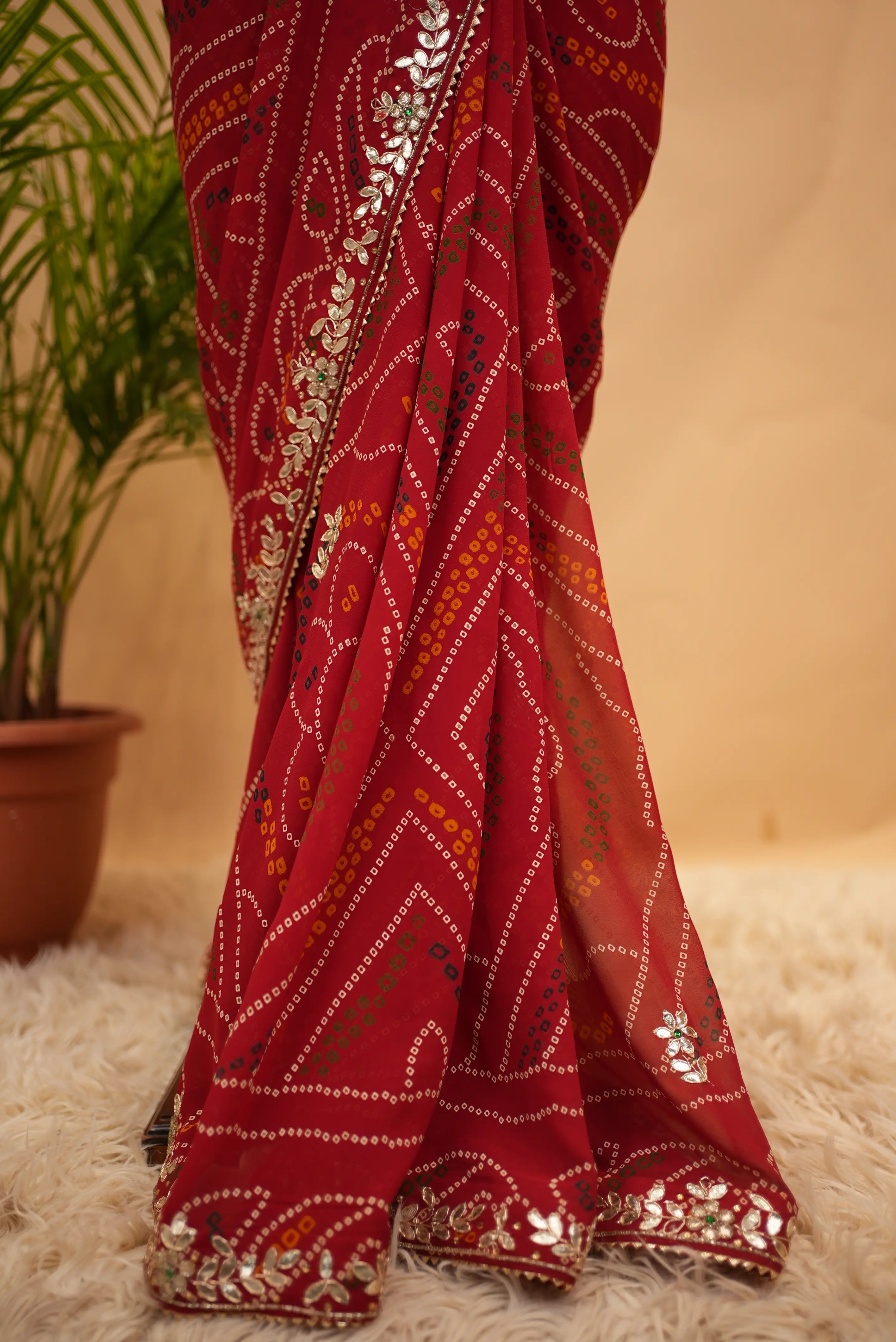 Viscose Georgette Bandhani Saree With Cutdana Handwork (With Blouse)