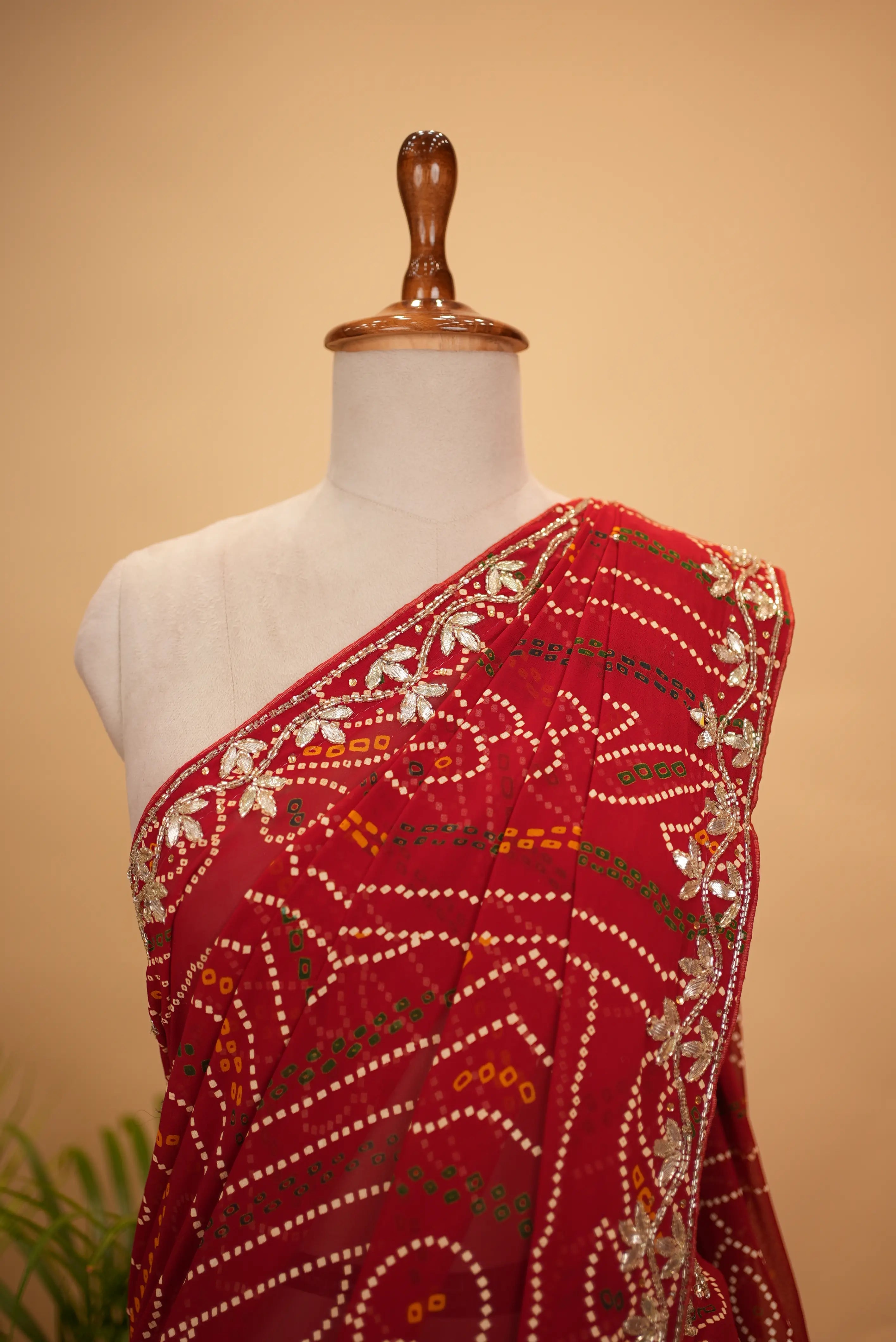 Viscose Georgette Bandhani Saree With Cutdana Handwork (With Blouse)
