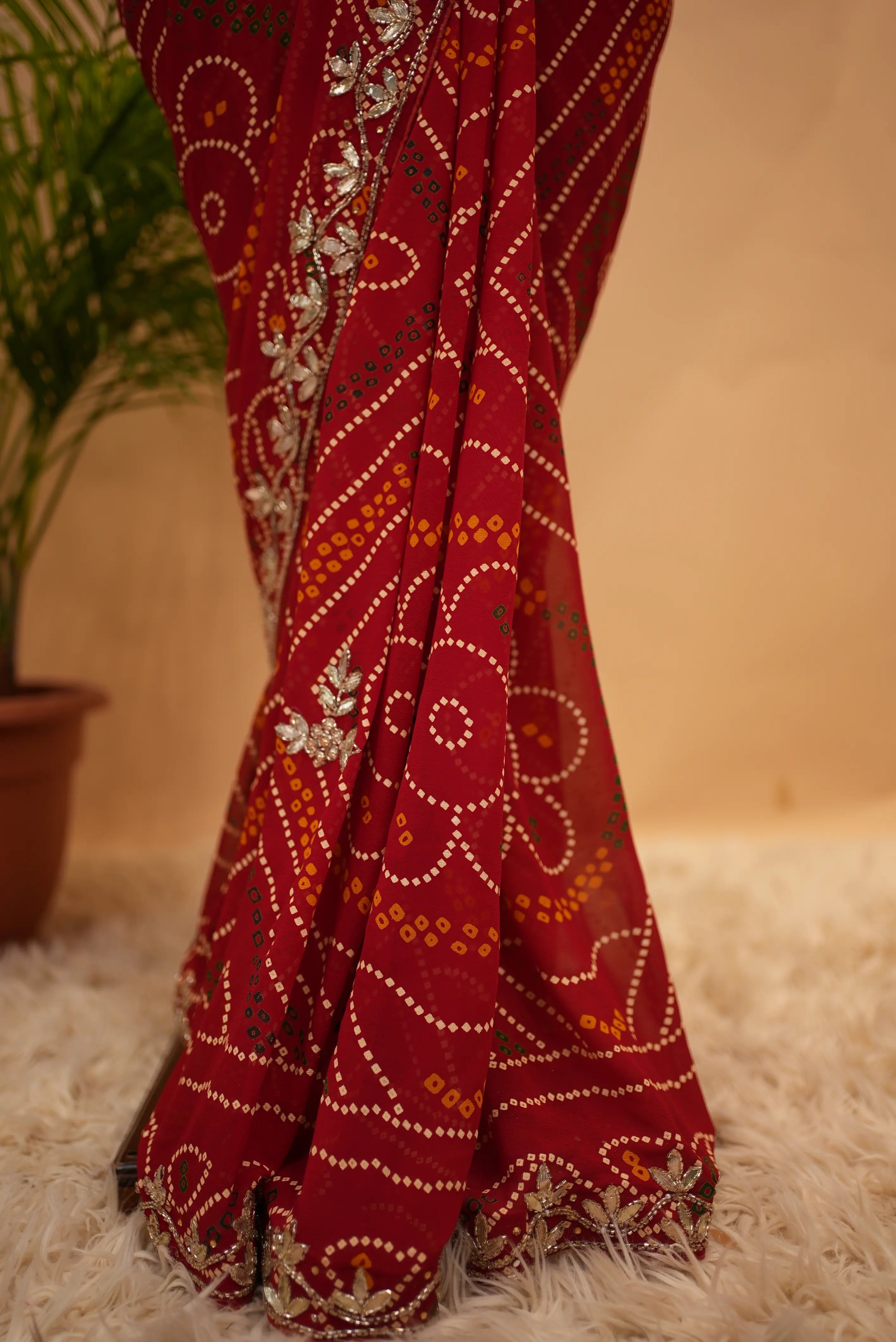 Viscose Georgette Bandhani Saree With Cutdana Handwork (With Blouse)