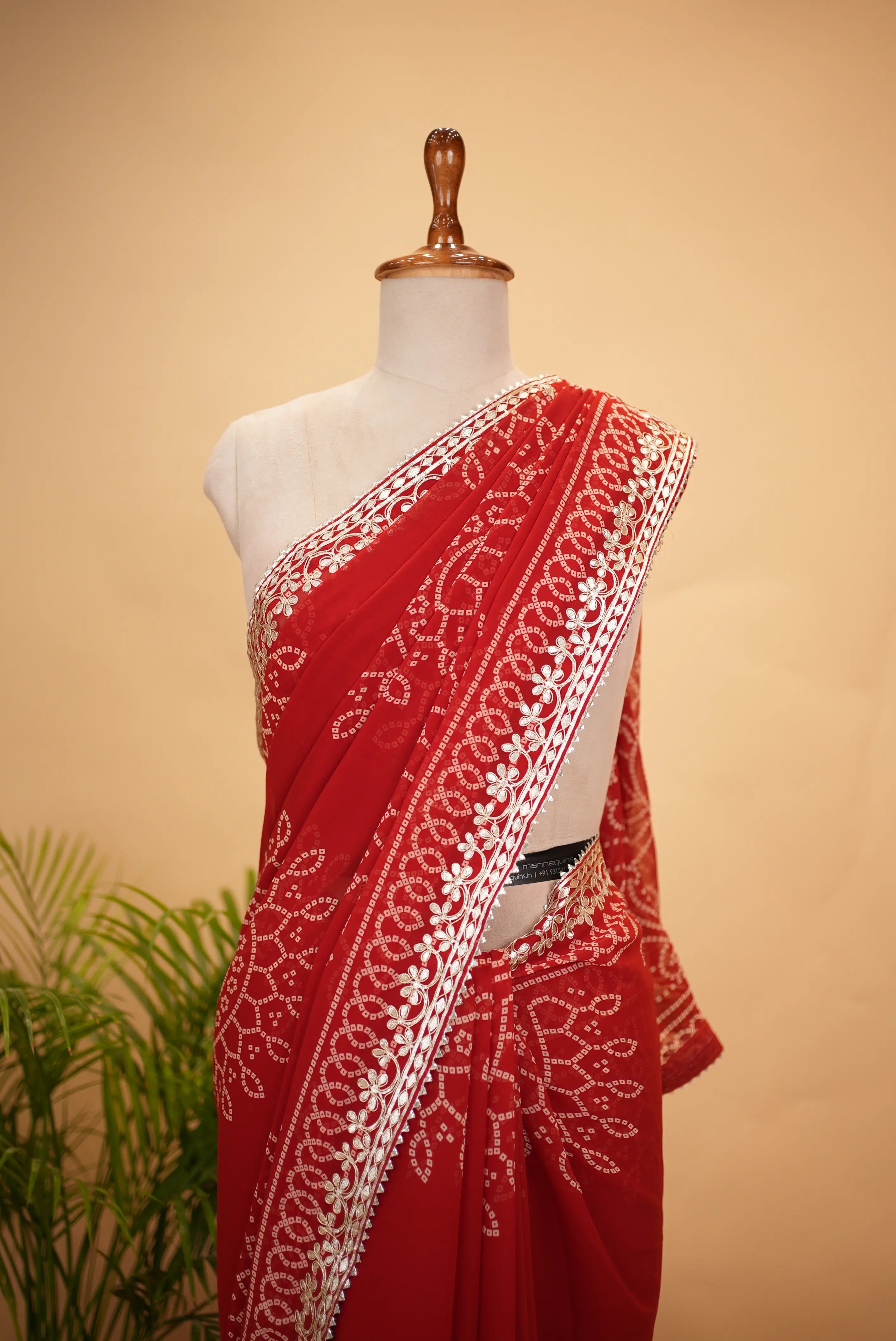 Viscose Georgette Bandhani Saree With Cutdana Handwork (With Blouse)