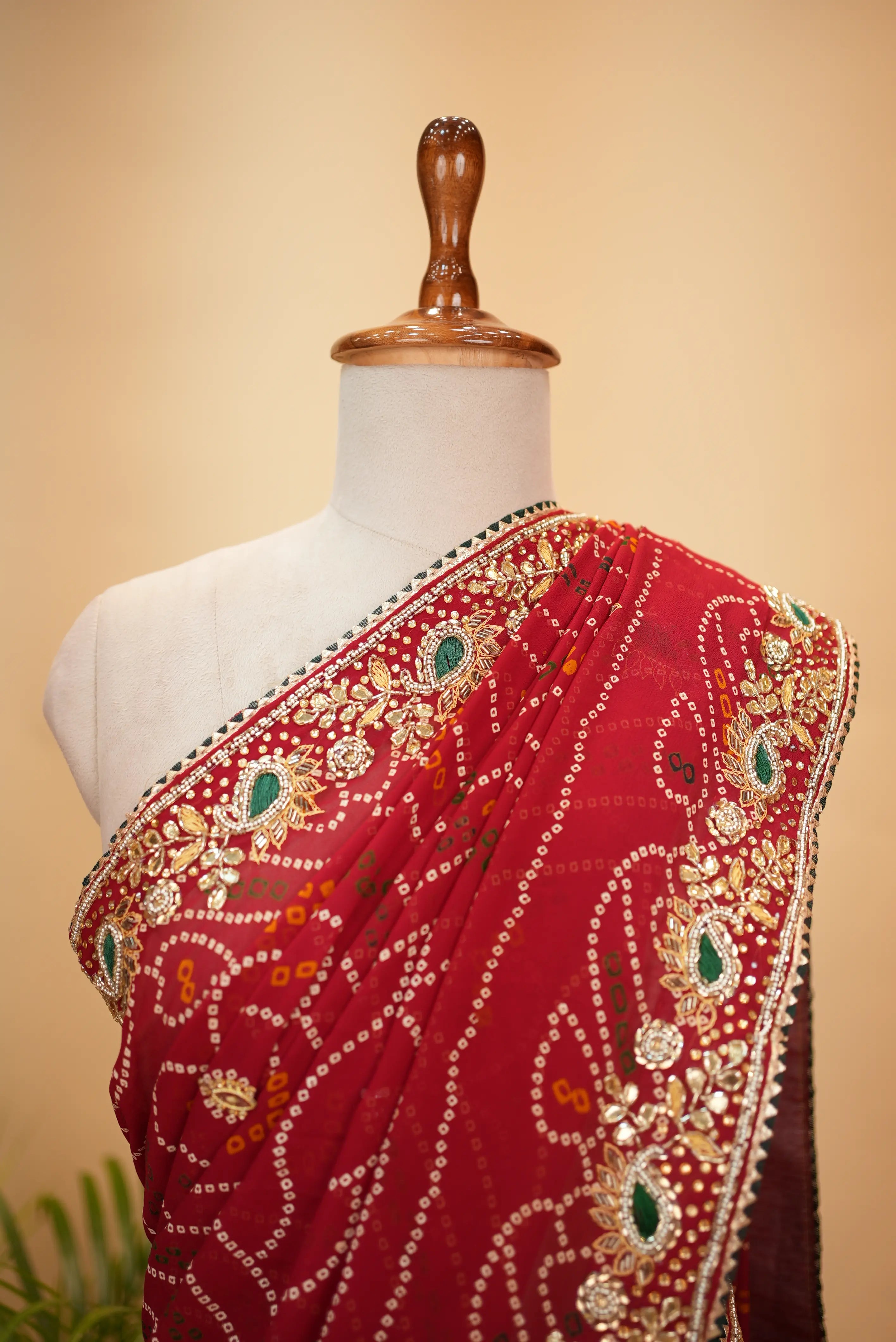 Viscose Georgette Bandhani Saree With Cutdana Handwork (With Blouse)