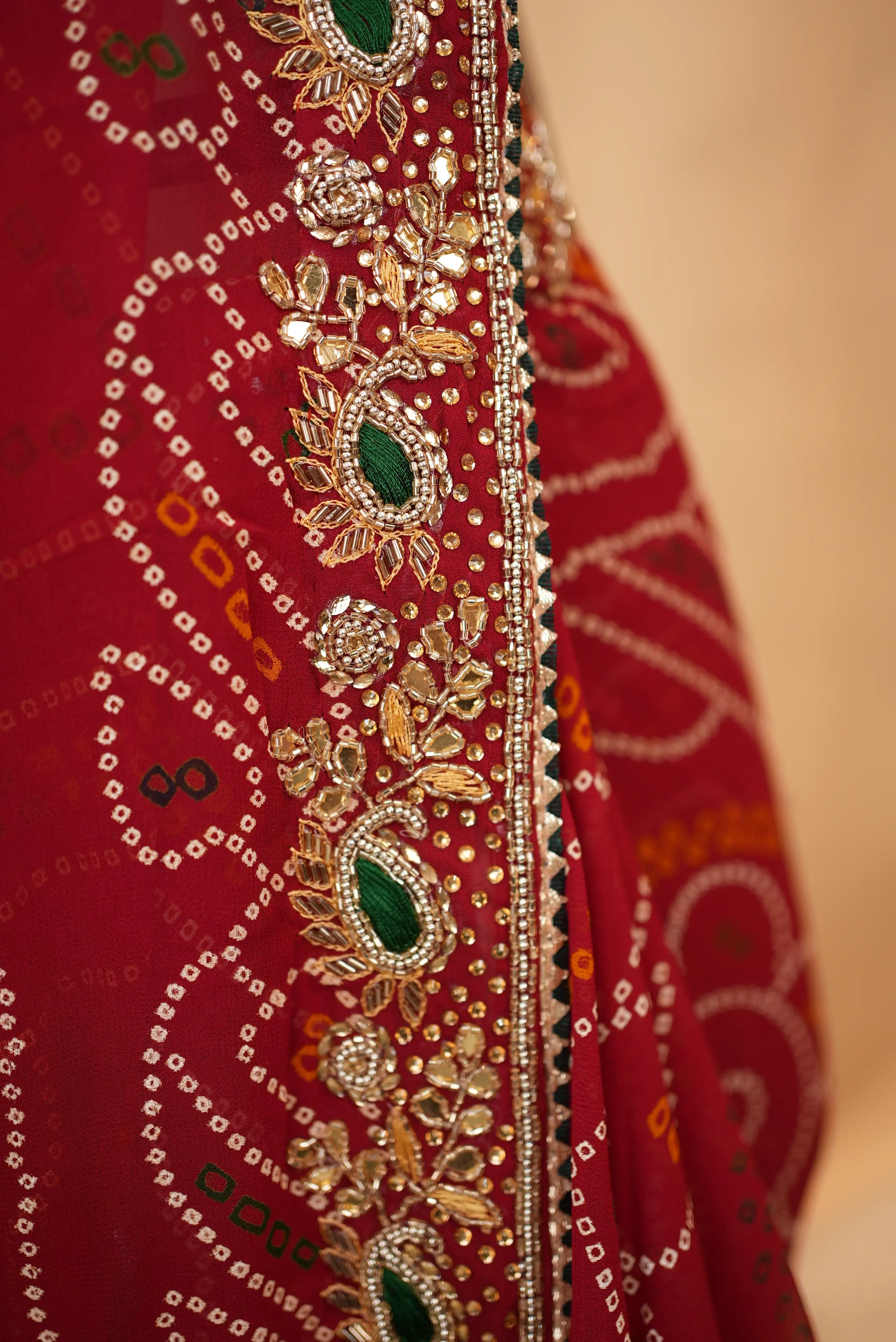 Viscose Georgette Bandhani Saree With Cutdana Handwork (With Blouse)