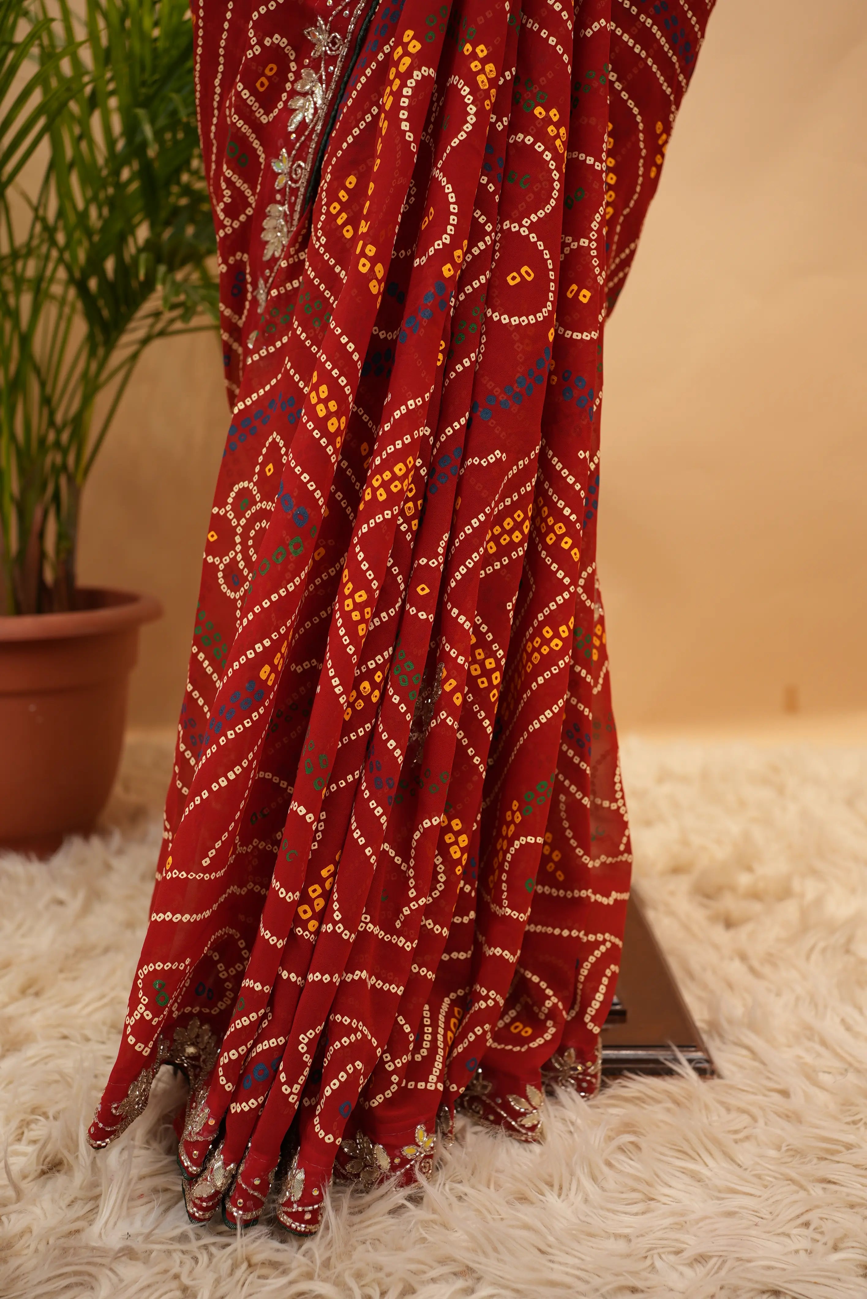 Viscose Georgette Bandhani Saree With Cutdana Handwork (With Blouse)
