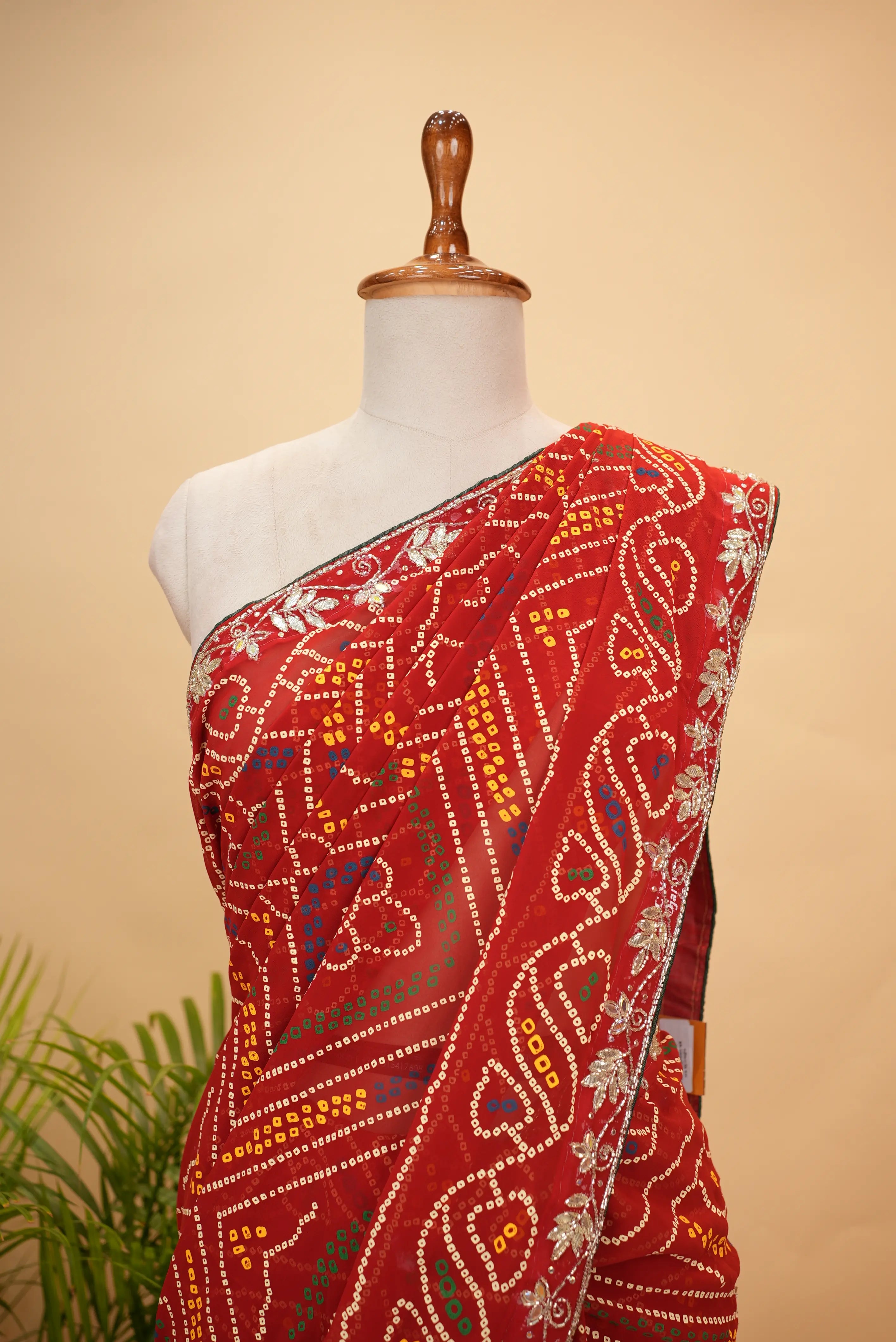 Viscose Georgette Bandhani Saree With Cutdana Handwork (With Blouse)