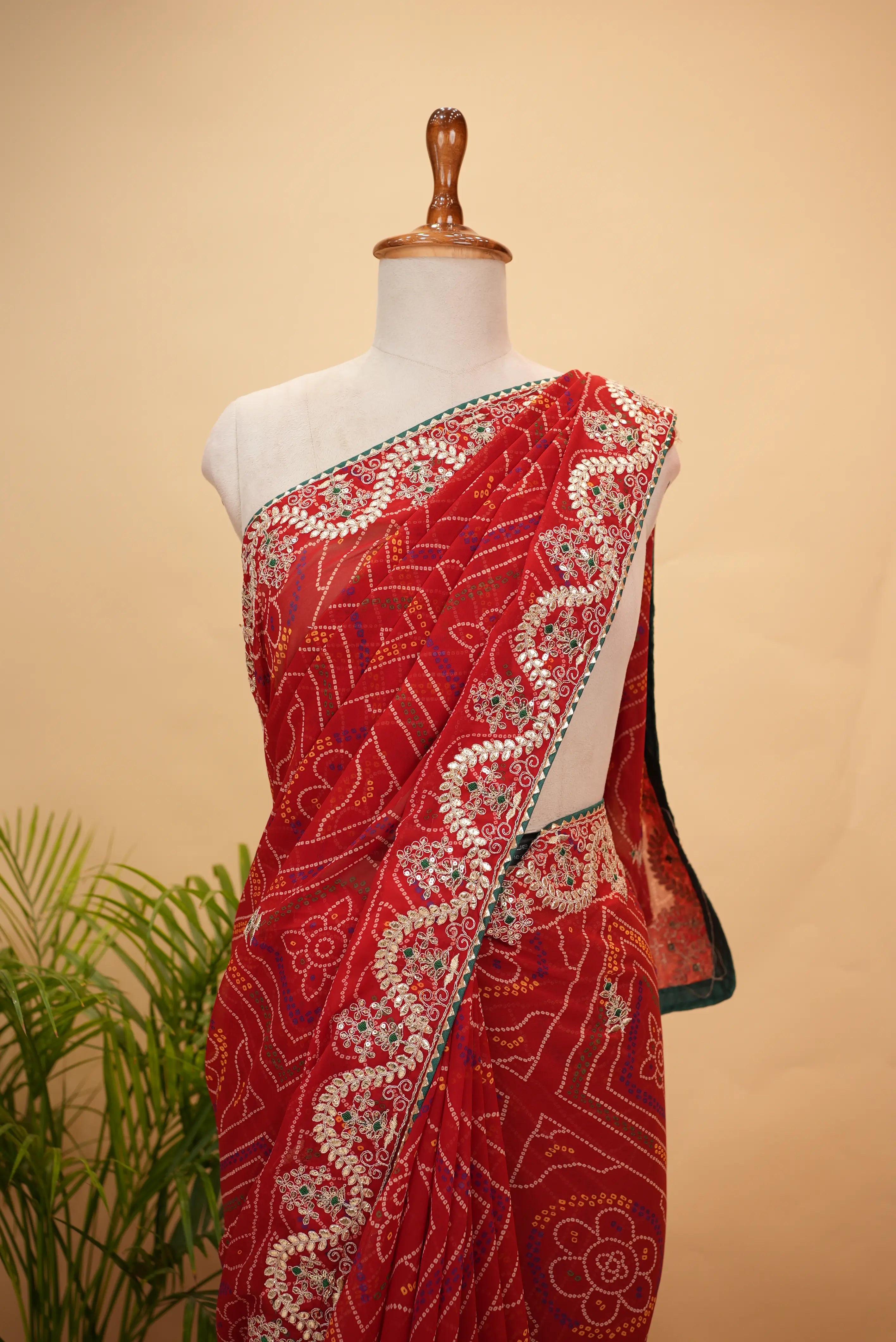 Viscose Georgette Bandhani Saree With Cutdana Handwork (With Blouse)