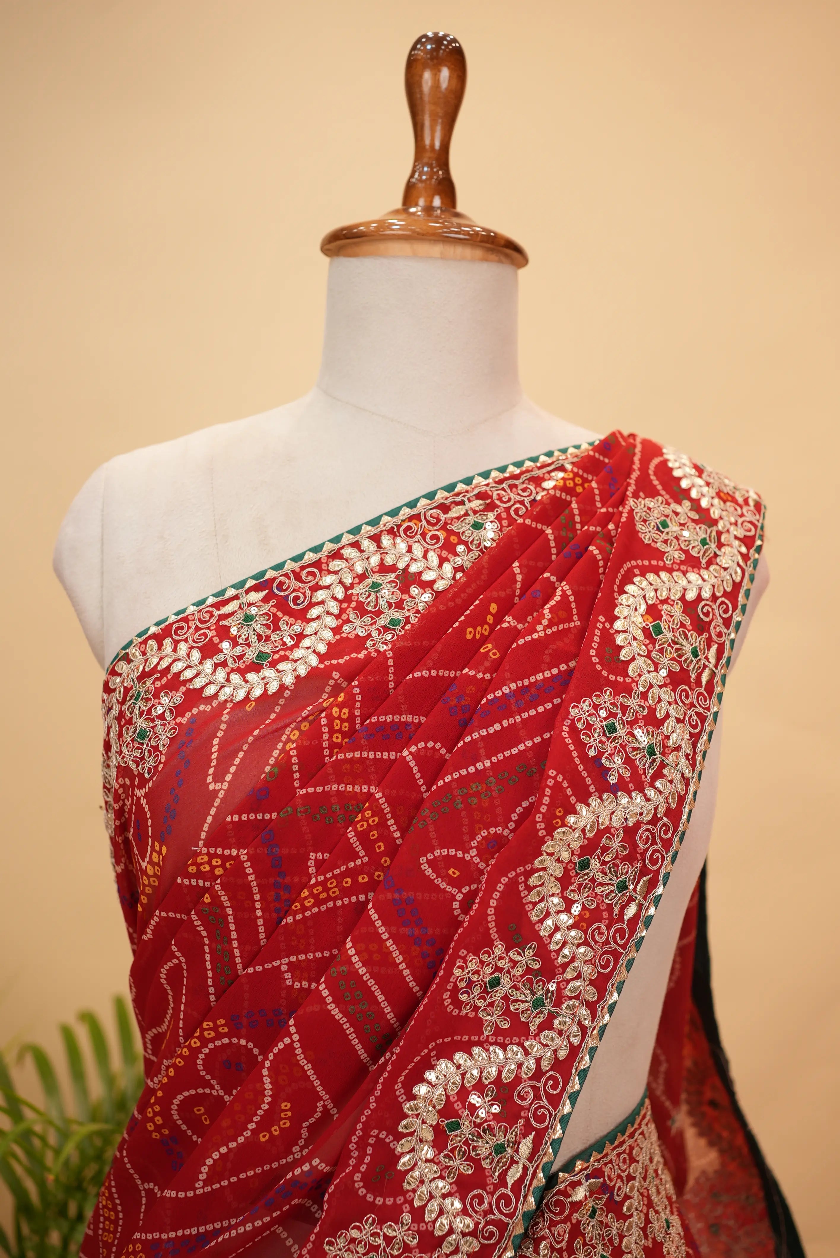 Viscose Georgette Bandhani Saree With Cutdana Handwork (With Blouse)
