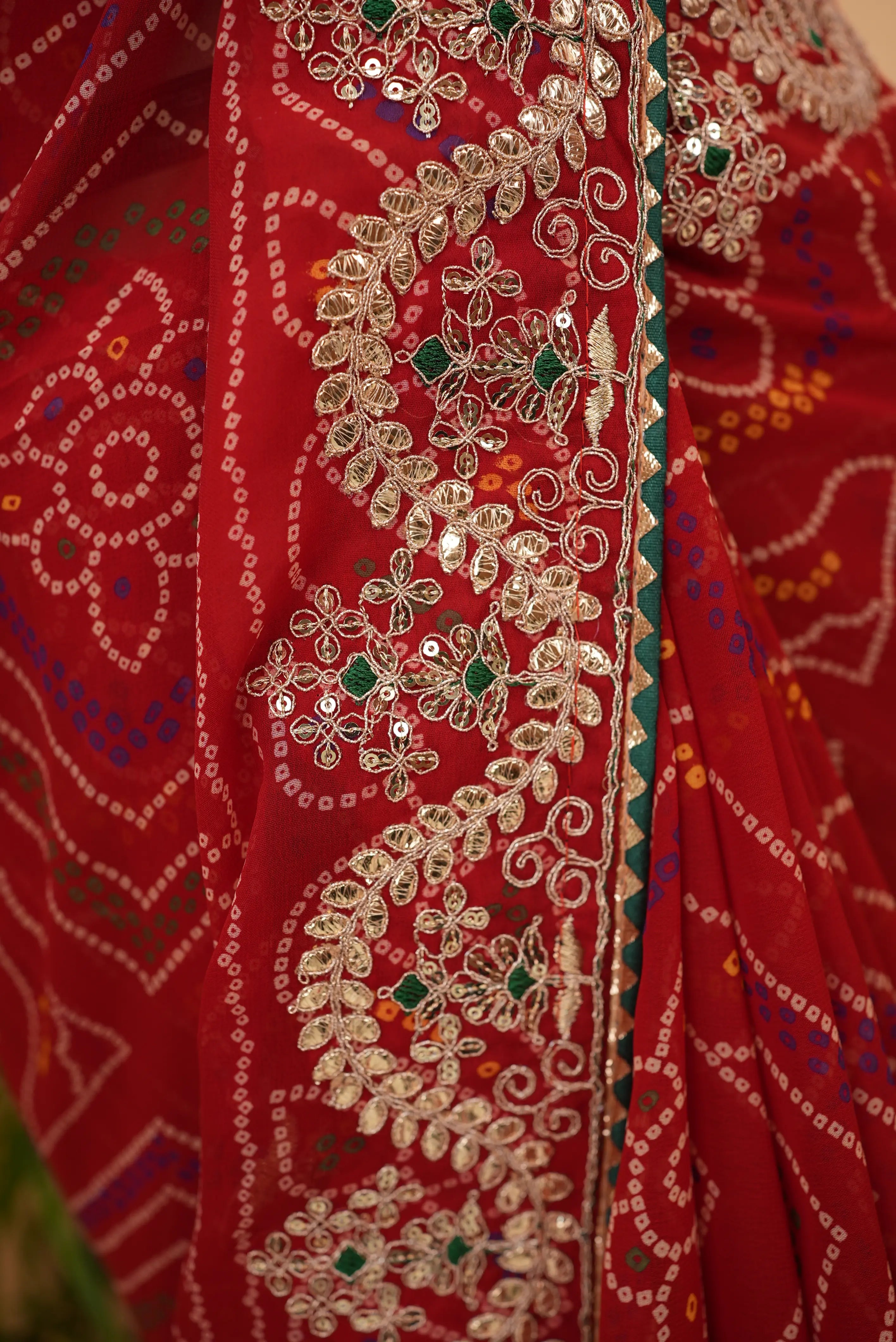 Viscose Georgette Bandhani Saree With Cutdana Handwork (With Blouse)