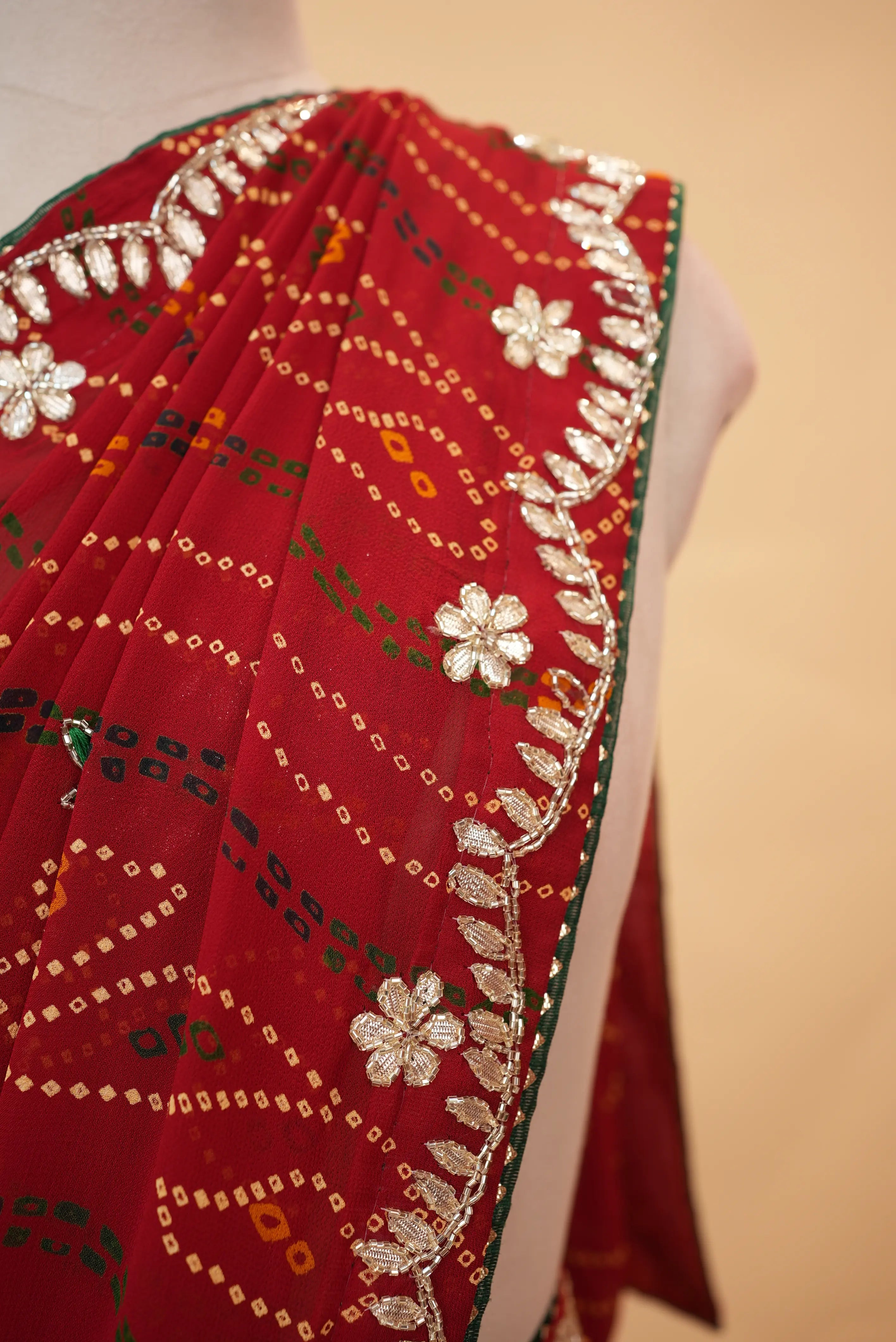 Viscose Georgette Bandhani Saree With Cutdana Handwork (With Blouse)
