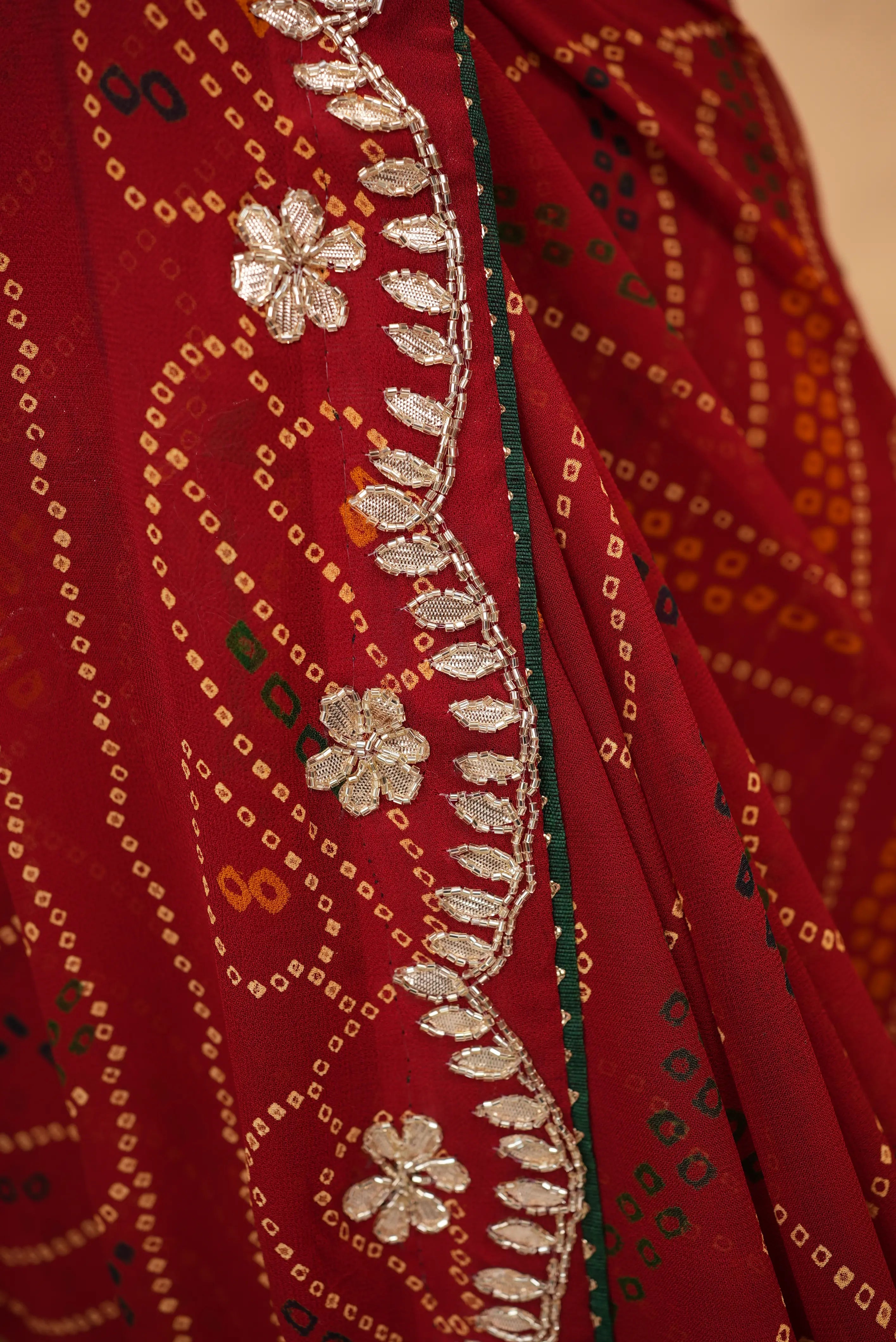 Viscose Georgette Bandhani Saree With Cutdana Handwork (With Blouse)