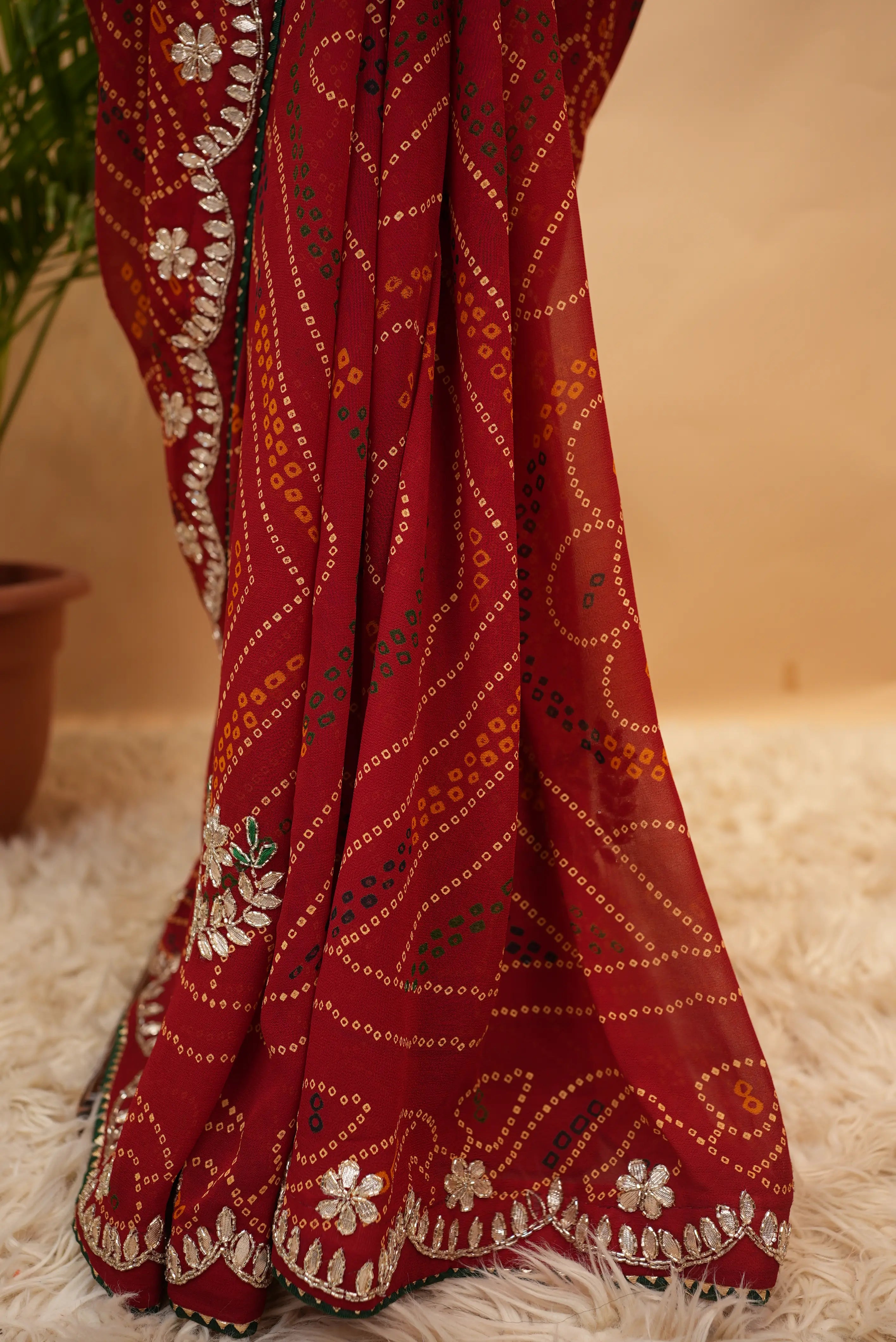 Viscose Georgette Bandhani Saree With Cutdana Handwork (With Blouse)