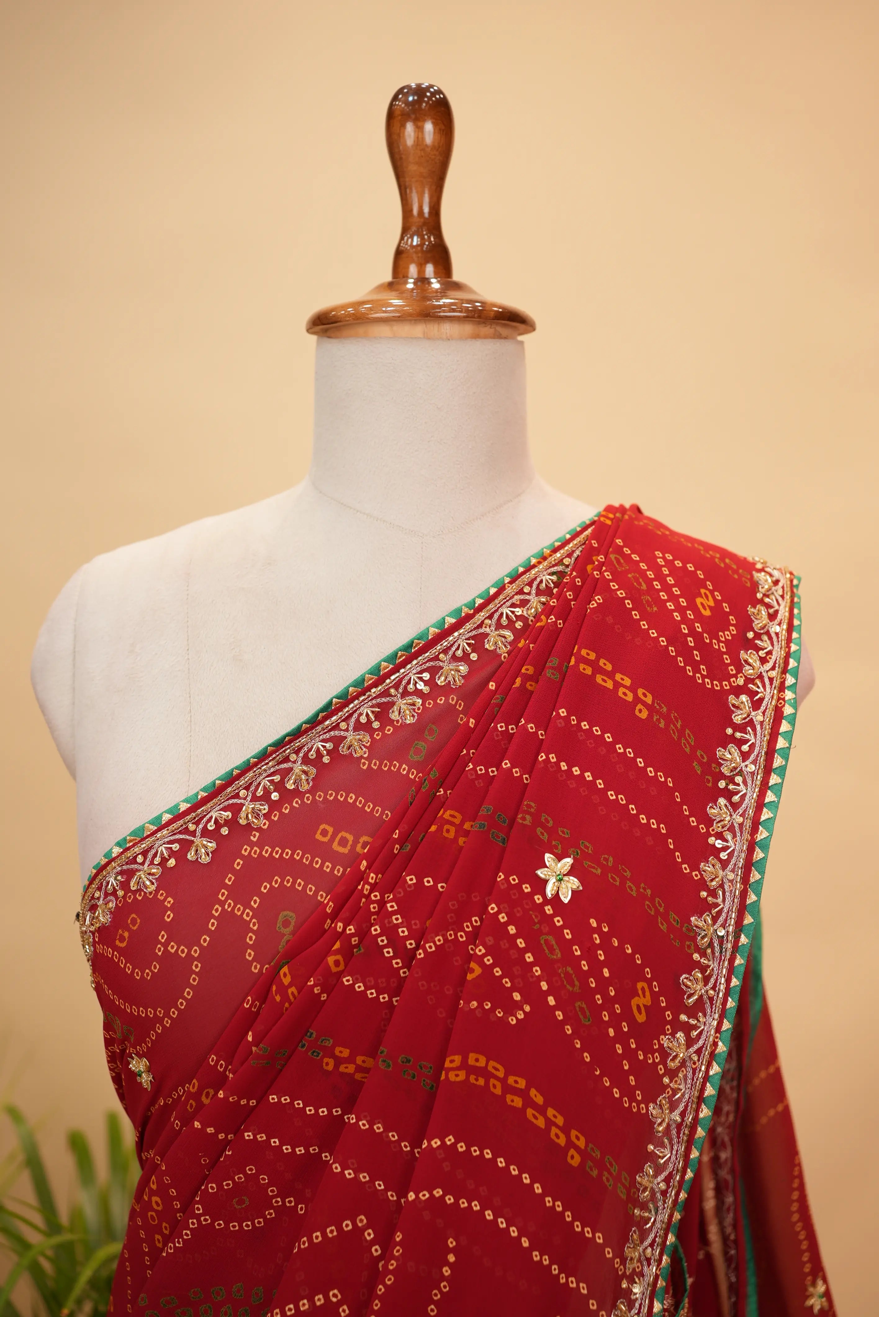 Viscose Georgette Bandhani Saree With Cutdana Handwork (With Blouse)