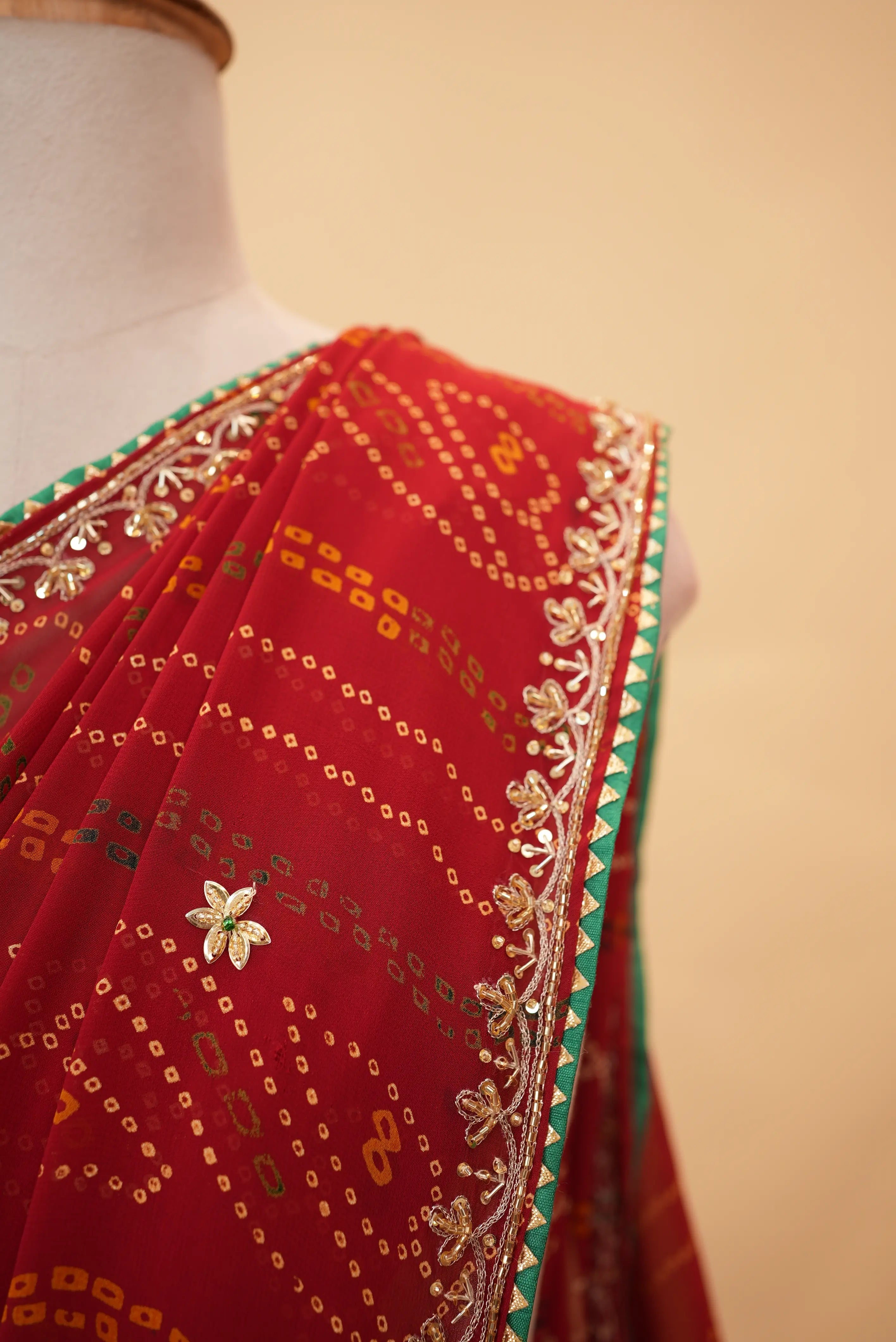 Viscose Georgette Bandhani Saree With Cutdana Handwork (With Blouse)