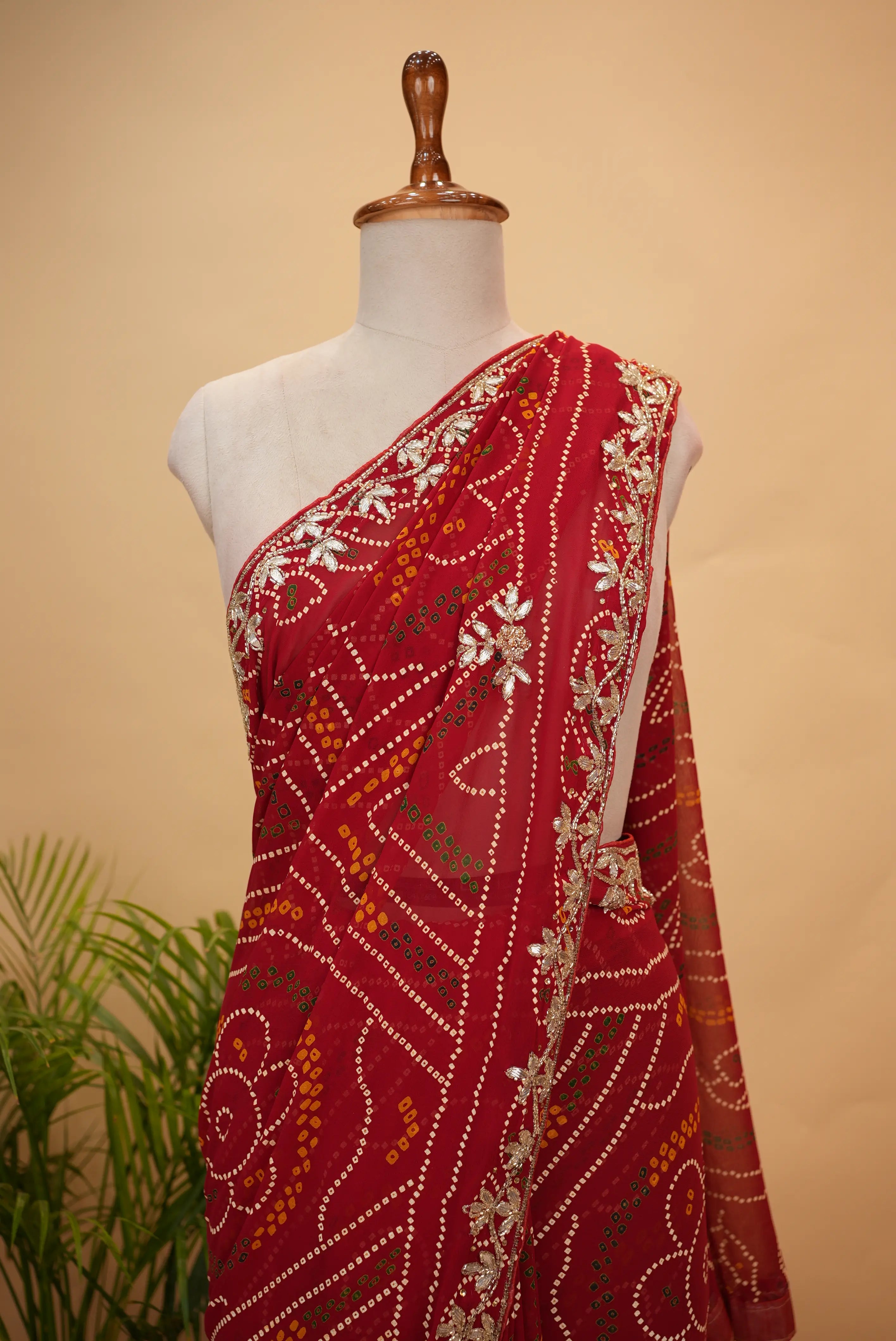Viscose Georgette Bandhani Saree With Cutdana Handwork (With Blouse)