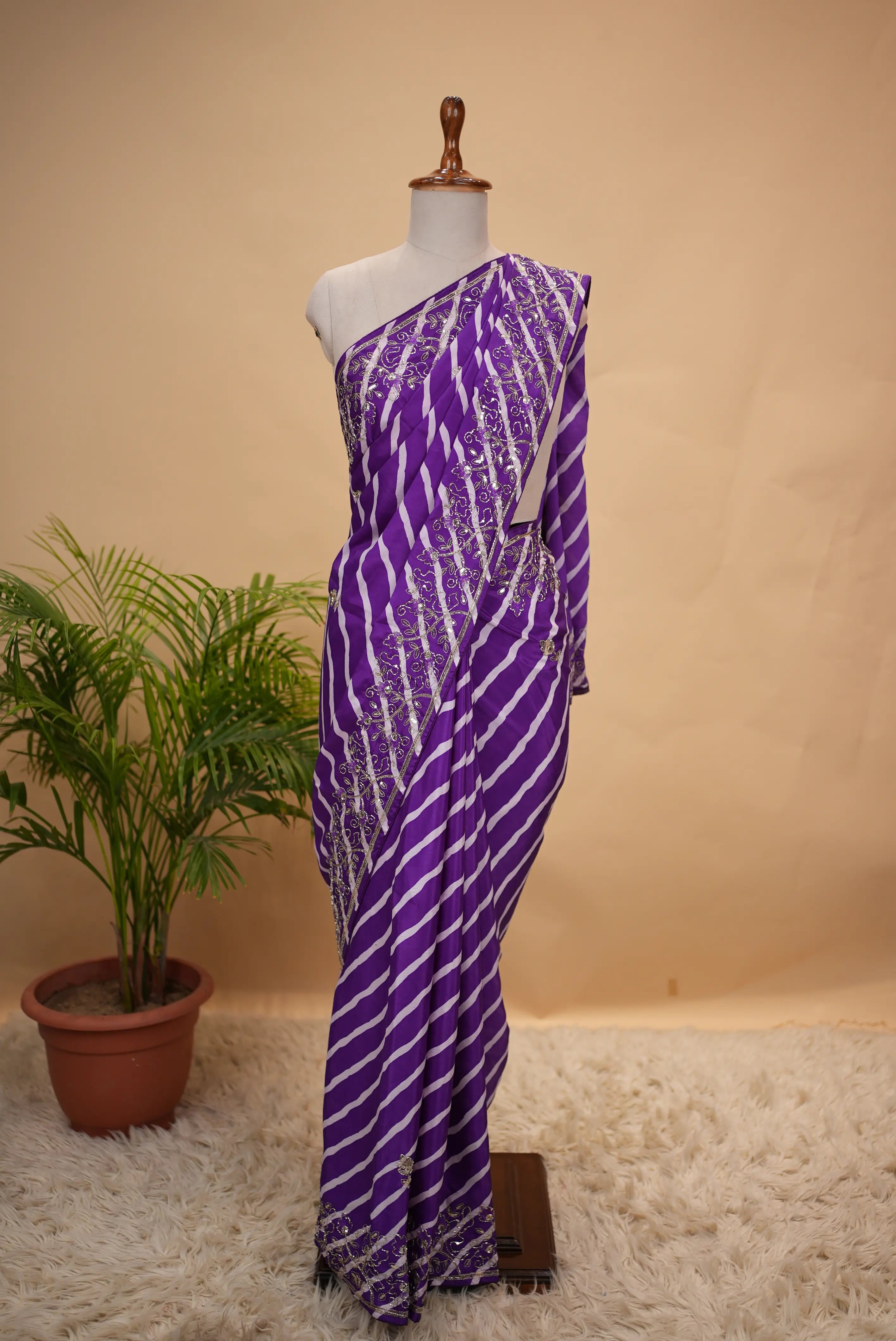 Viscose Chinon Leheriya Saree with Cut Dana & Sequence work (With Blouse)