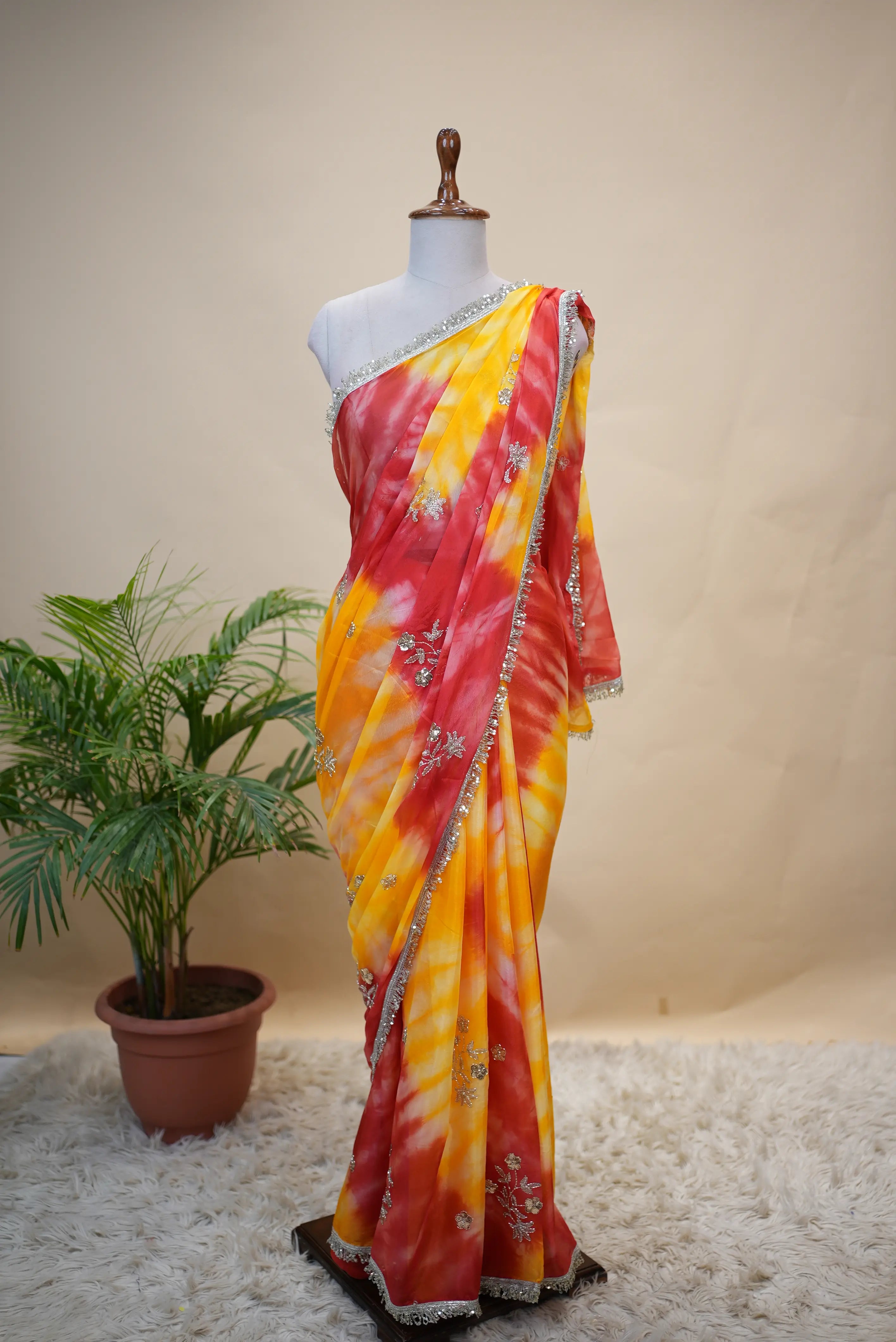 Shibori Print Darbari Pattern Saree With Aari-Tari Handwork (With Blouse)