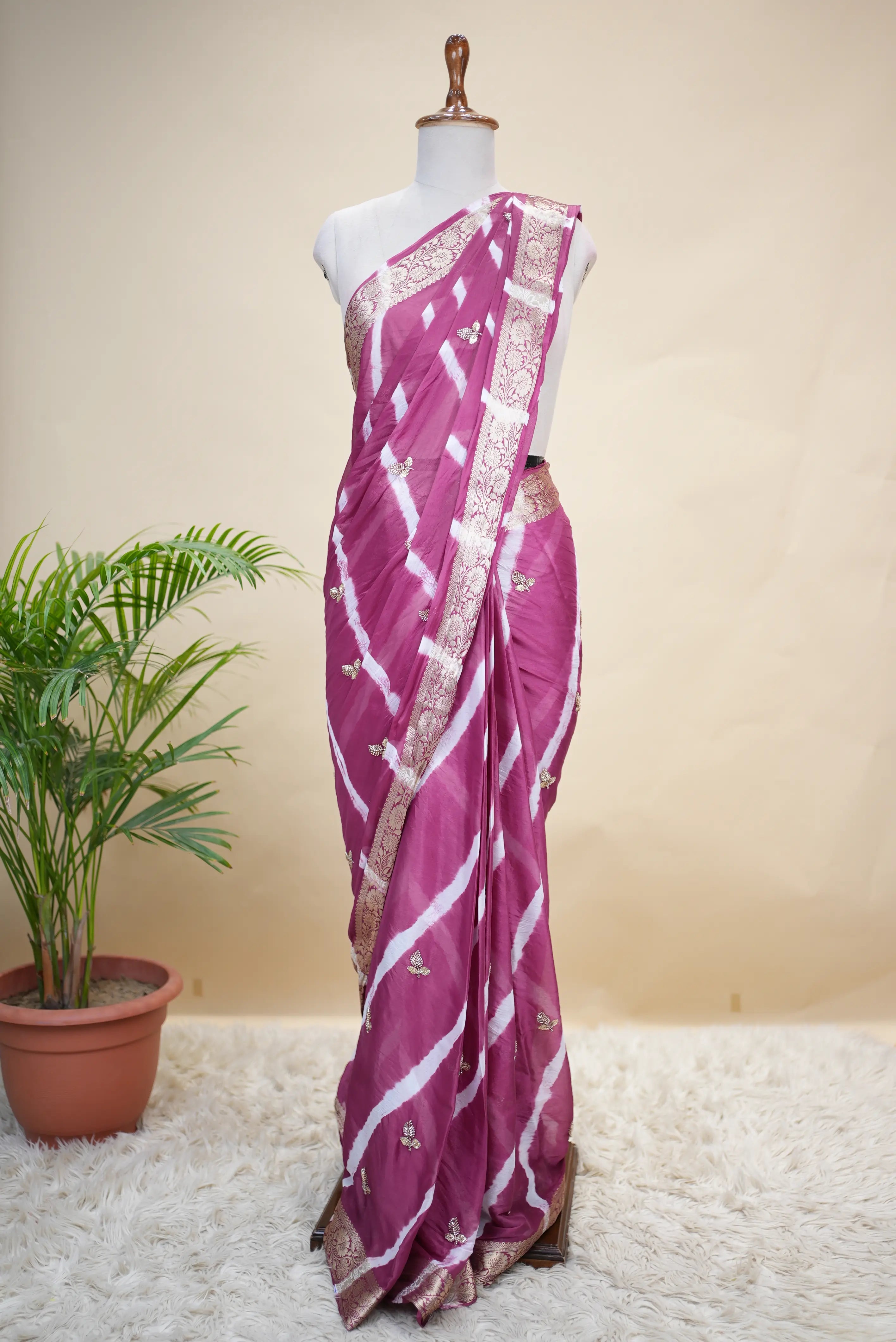 Zari Border Leheriya Saree with Sequence & Beads Work Buti Pattern (With Blouse)