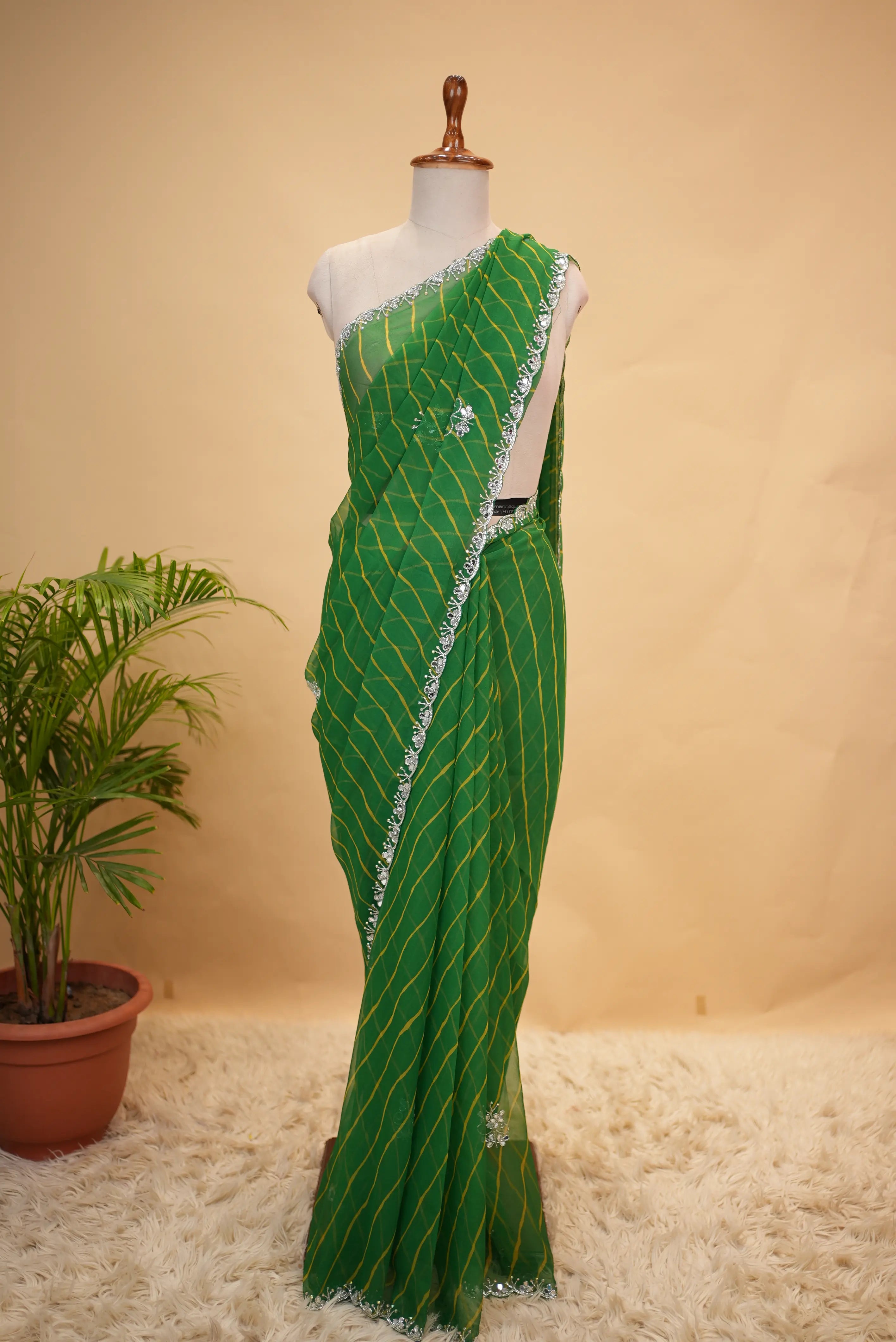 Georgette Fabric Leheriya Saree with Cut Dana Work & Butta Pattern (With Blouse)