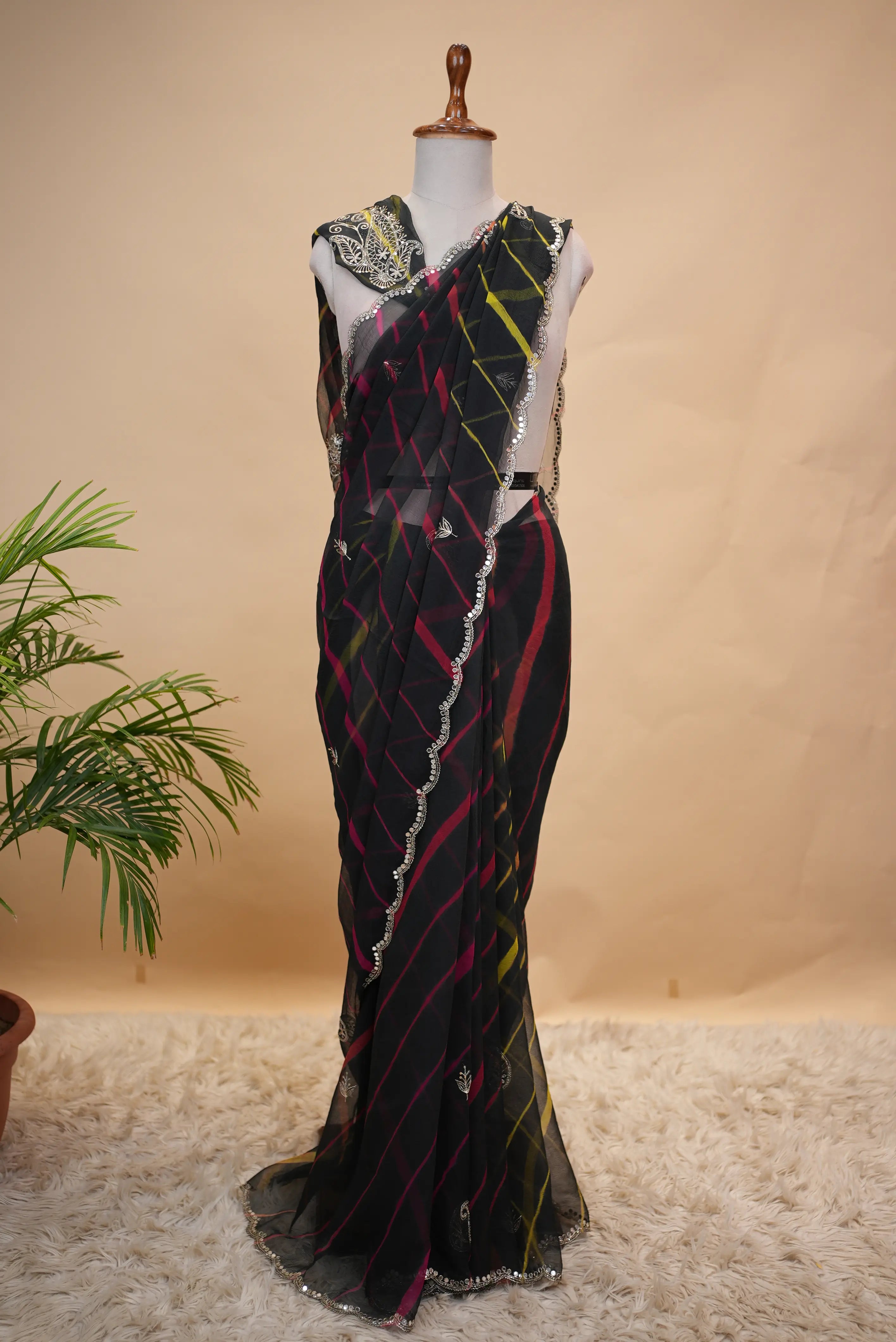 Chiffon Fabric Leheriya Saree with Butta Pattern (With Blouse)