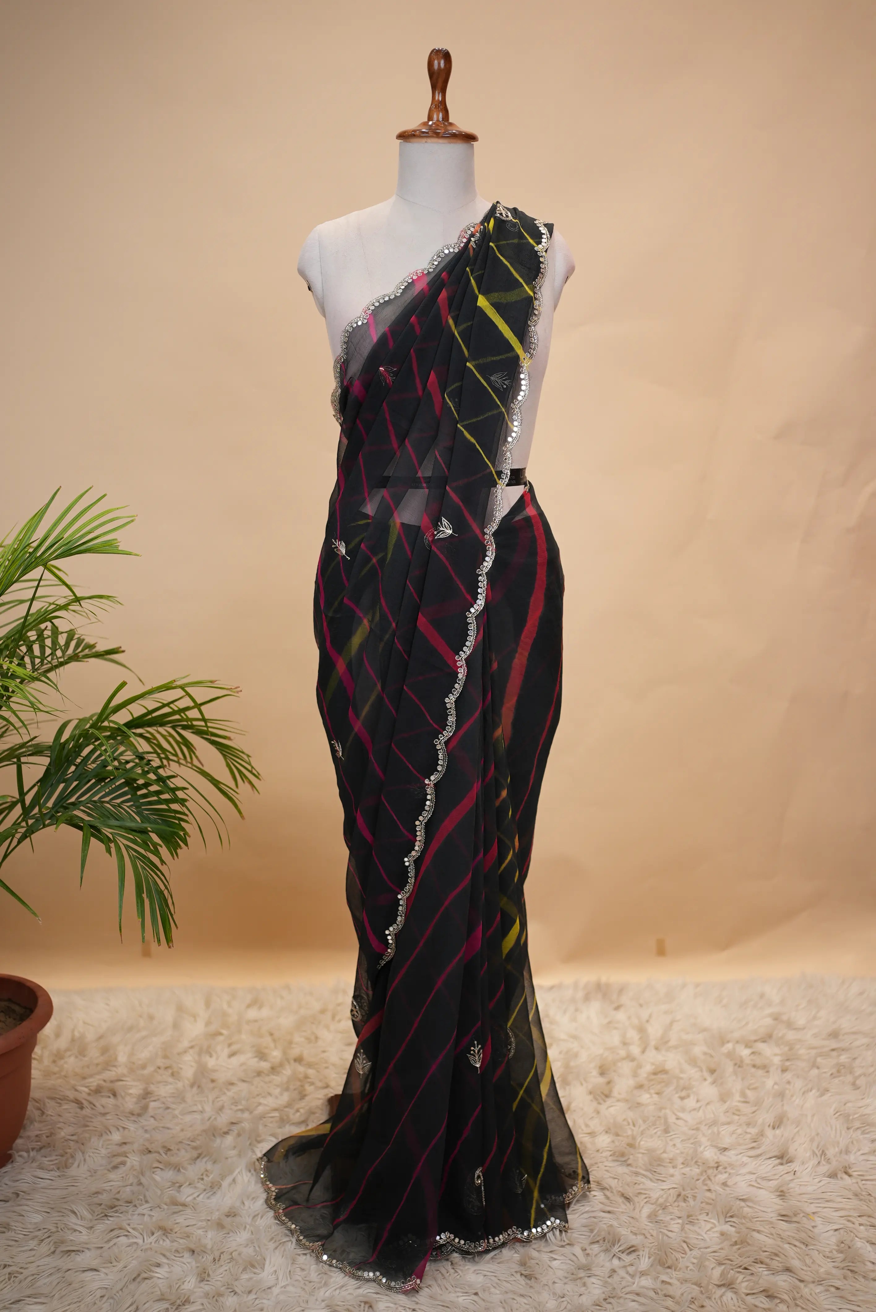 Chiffon Fabric Leheriya Saree with Butta Pattern (With Blouse)