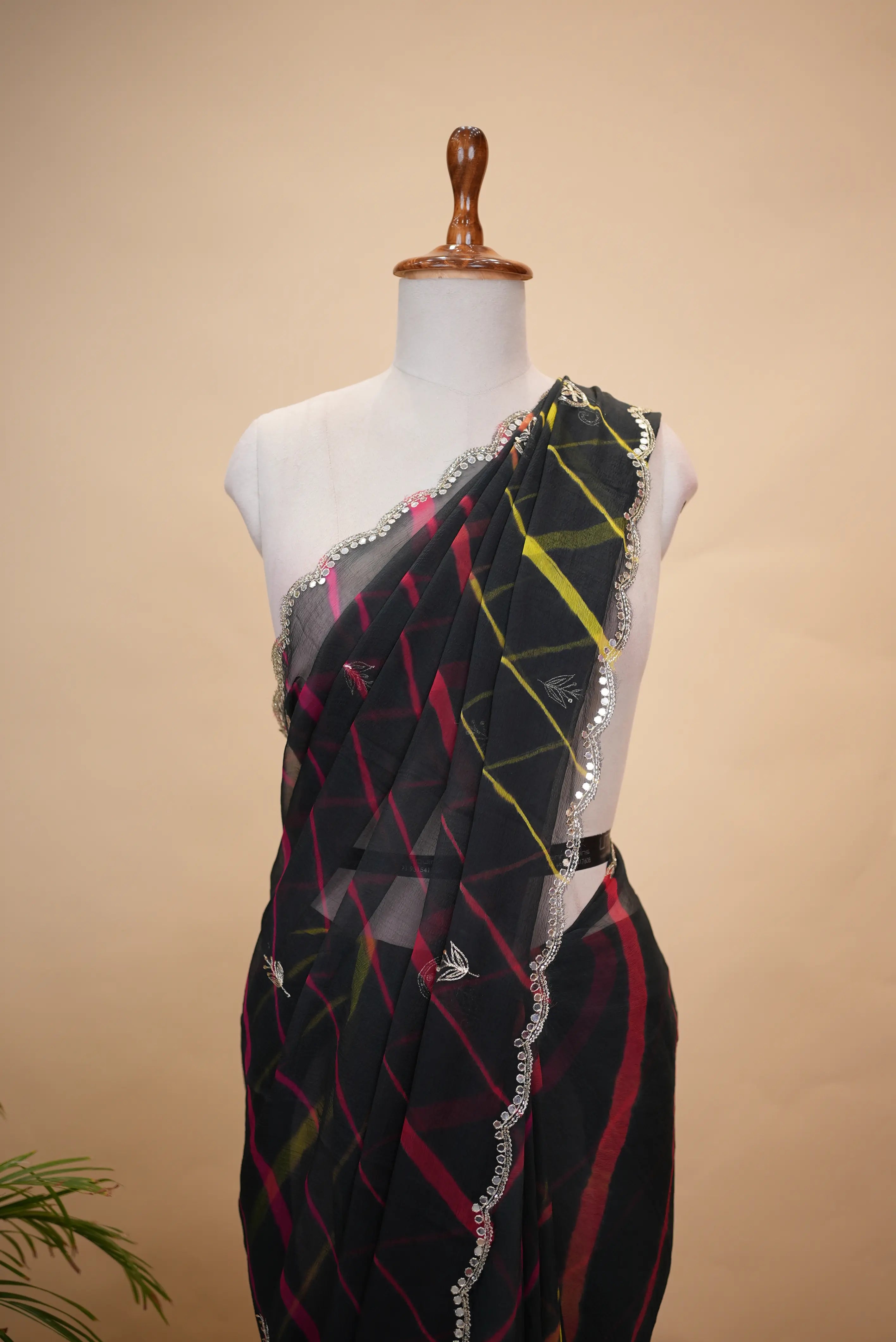 Chiffon Fabric Leheriya Saree with Butta Pattern (With Blouse)