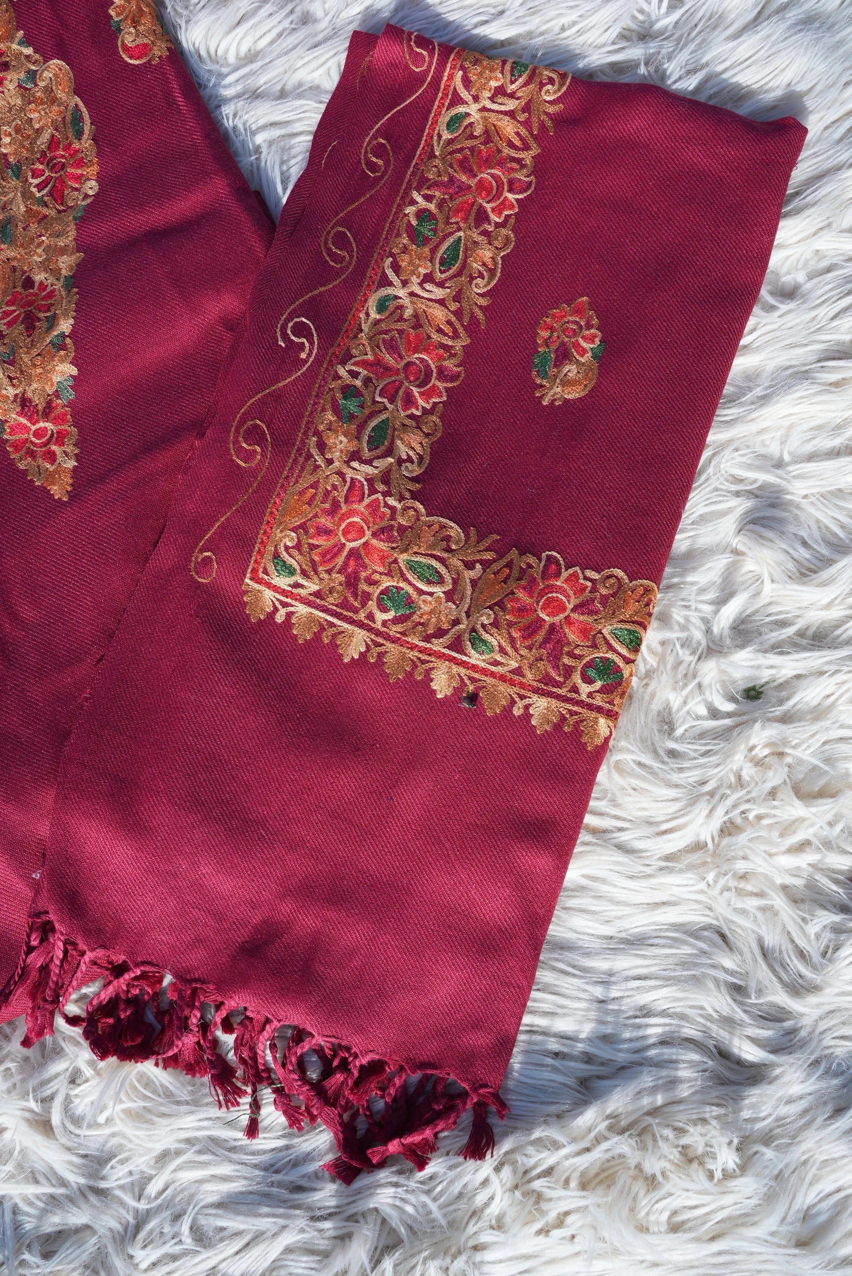 3-PIECE SUIT FABRIC WITH THRED WORK ON  WOOLEN FABRIC WITH DUPATTA
