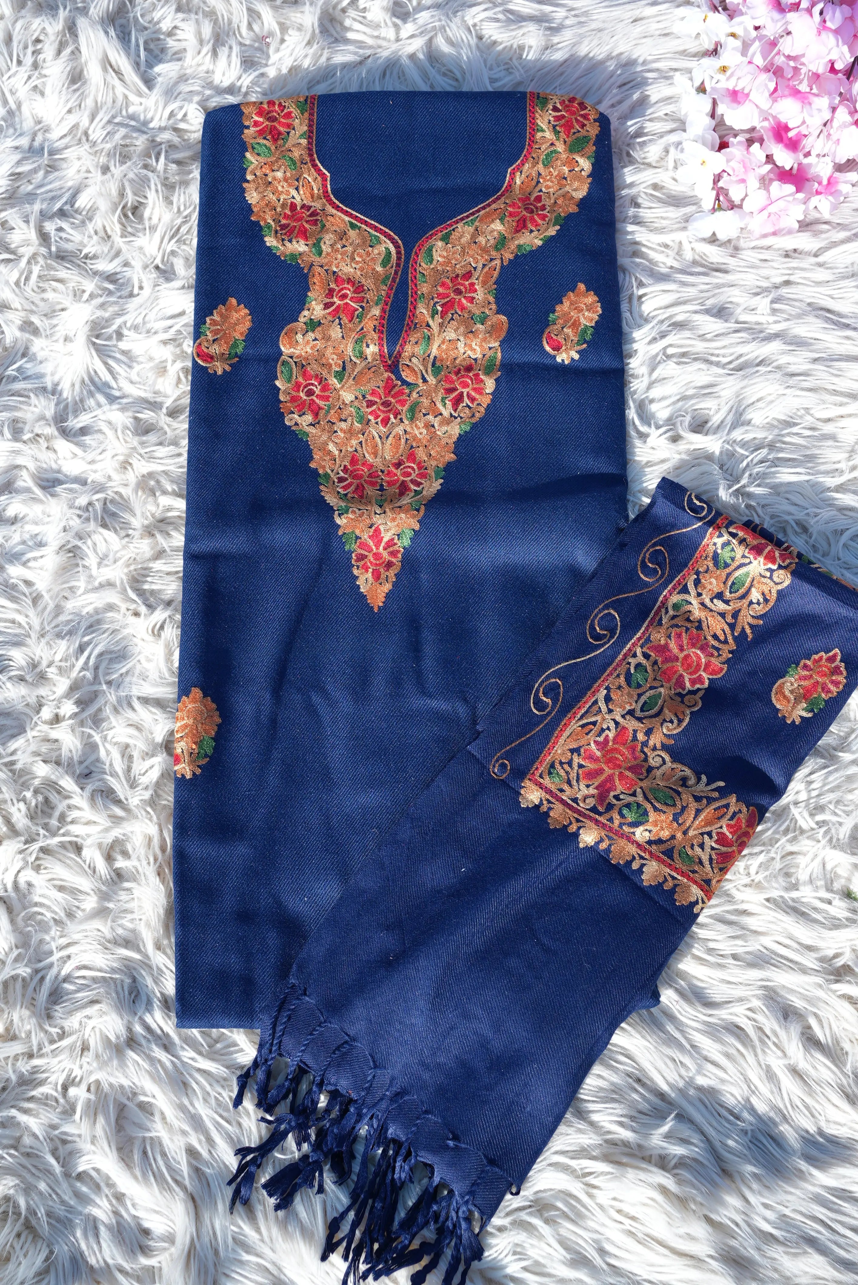3-PIECE SUIT FABRIC WITH THRED WORK ON  WOOLEN FABRIC WITH DUPATTA