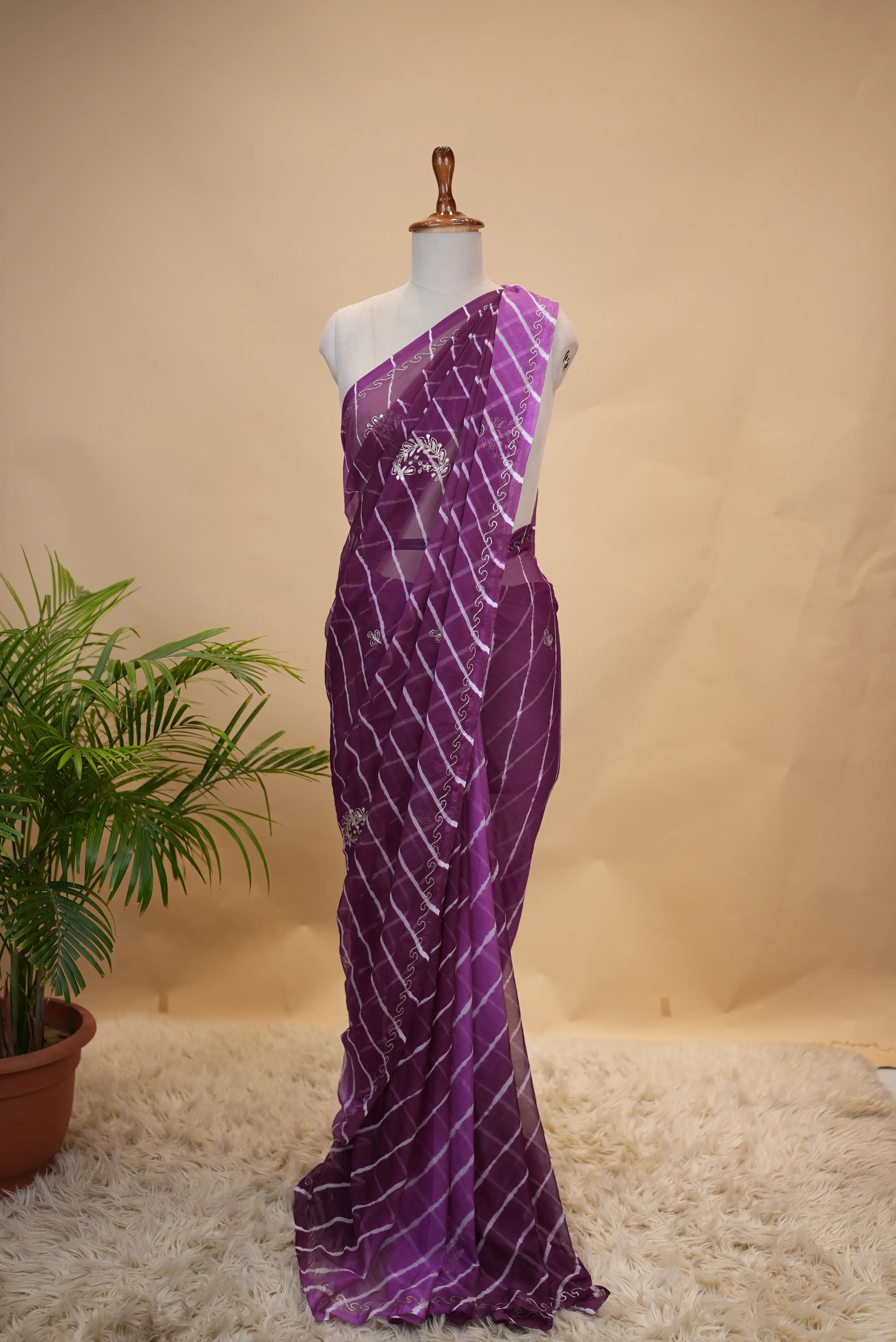 Pure Chiffon Fabric Dual Tone Leheriya Saree with Butta Pattern (With Blouse)
